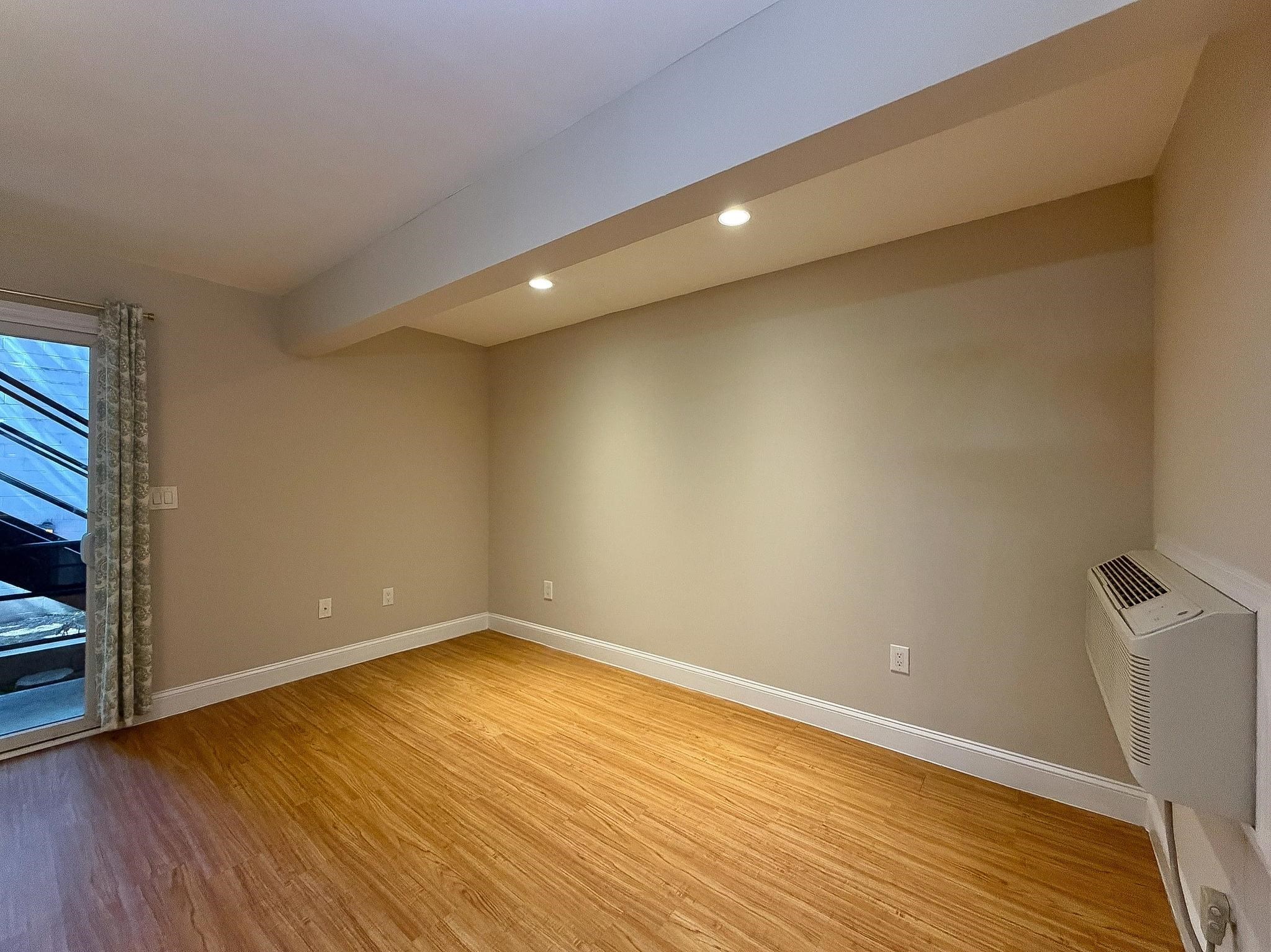 130 MADISON ST Unit: 1B