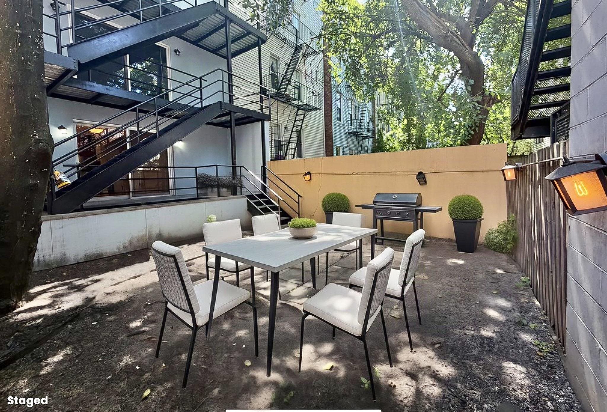 130 MADISON ST Unit: 1B