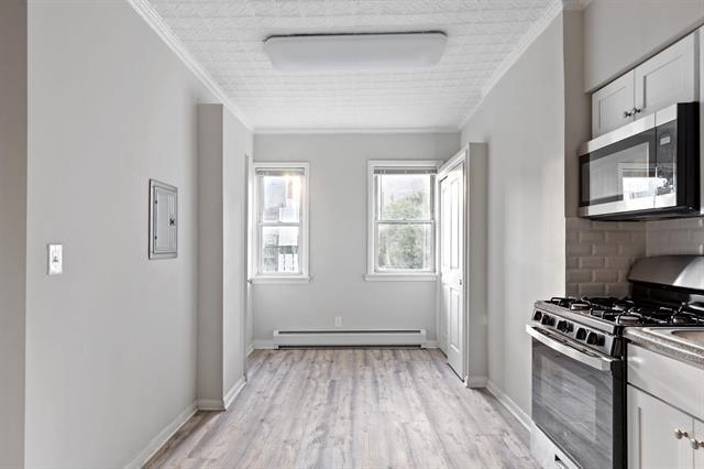 404 MADISON ST Unit: 2R