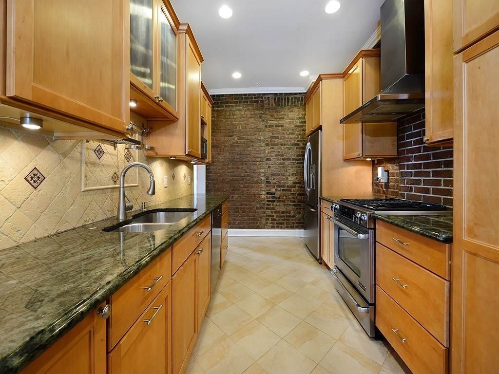 501 PARK AVE