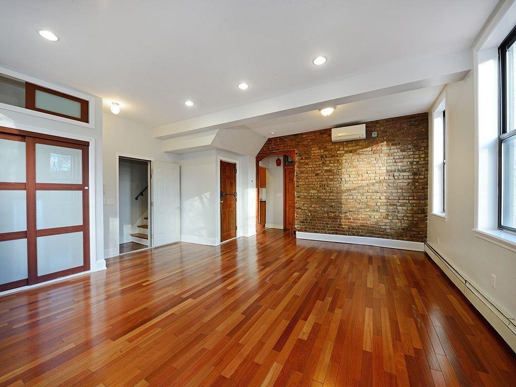 501 PARK AVE