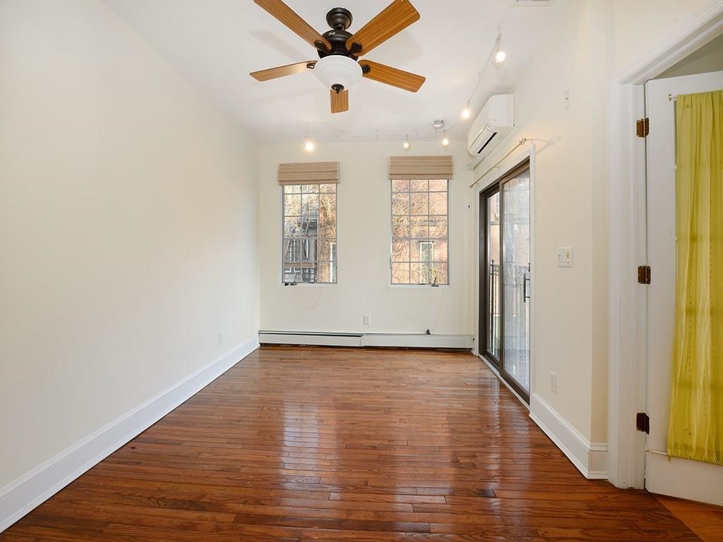 501 PARK AVE