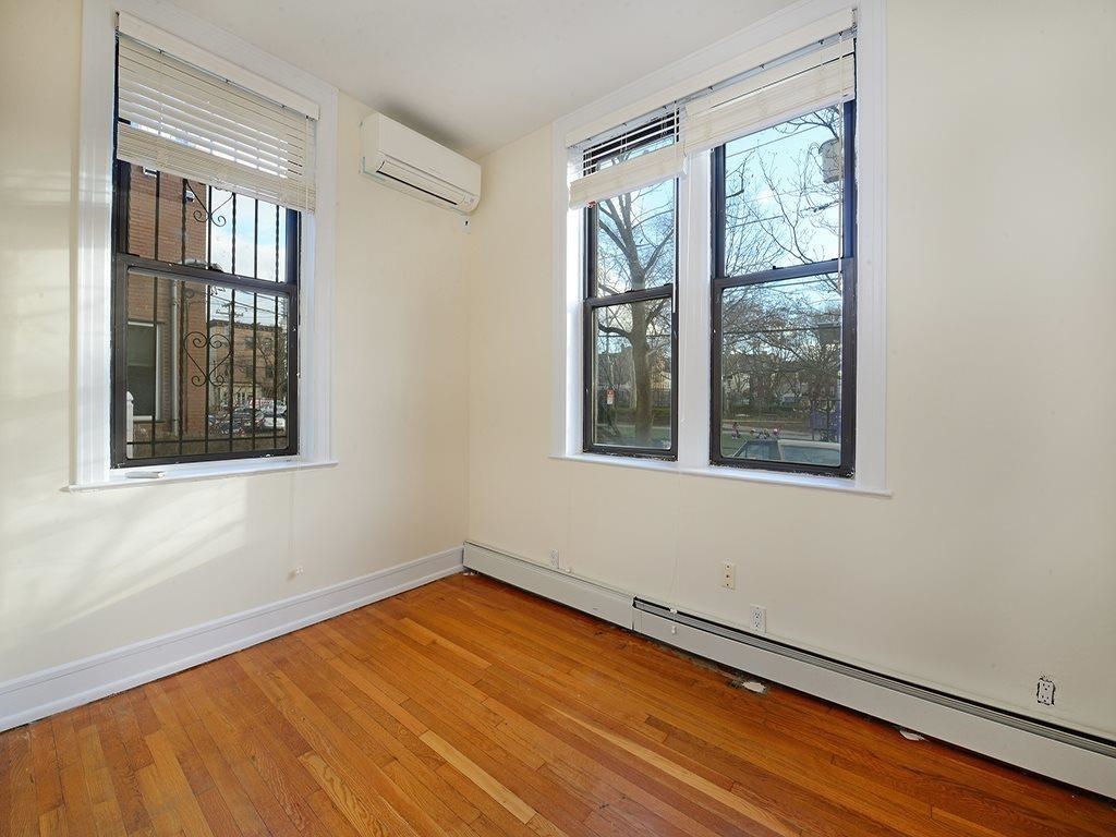 501 PARK AVE