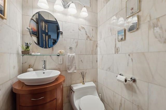7100 BLVD EAST Unit: 12C