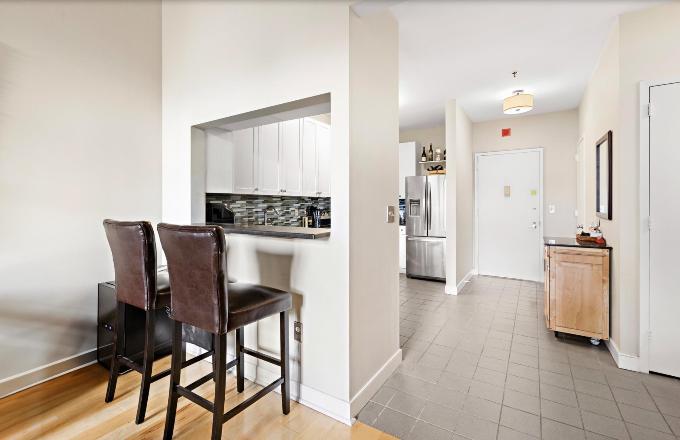 1500 HUDSON ST Unit: 4B