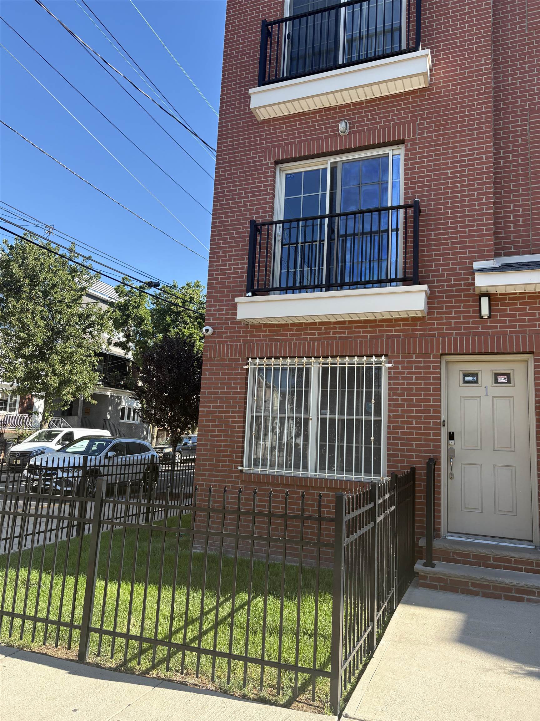 32 SOUTH ST Unit: 1