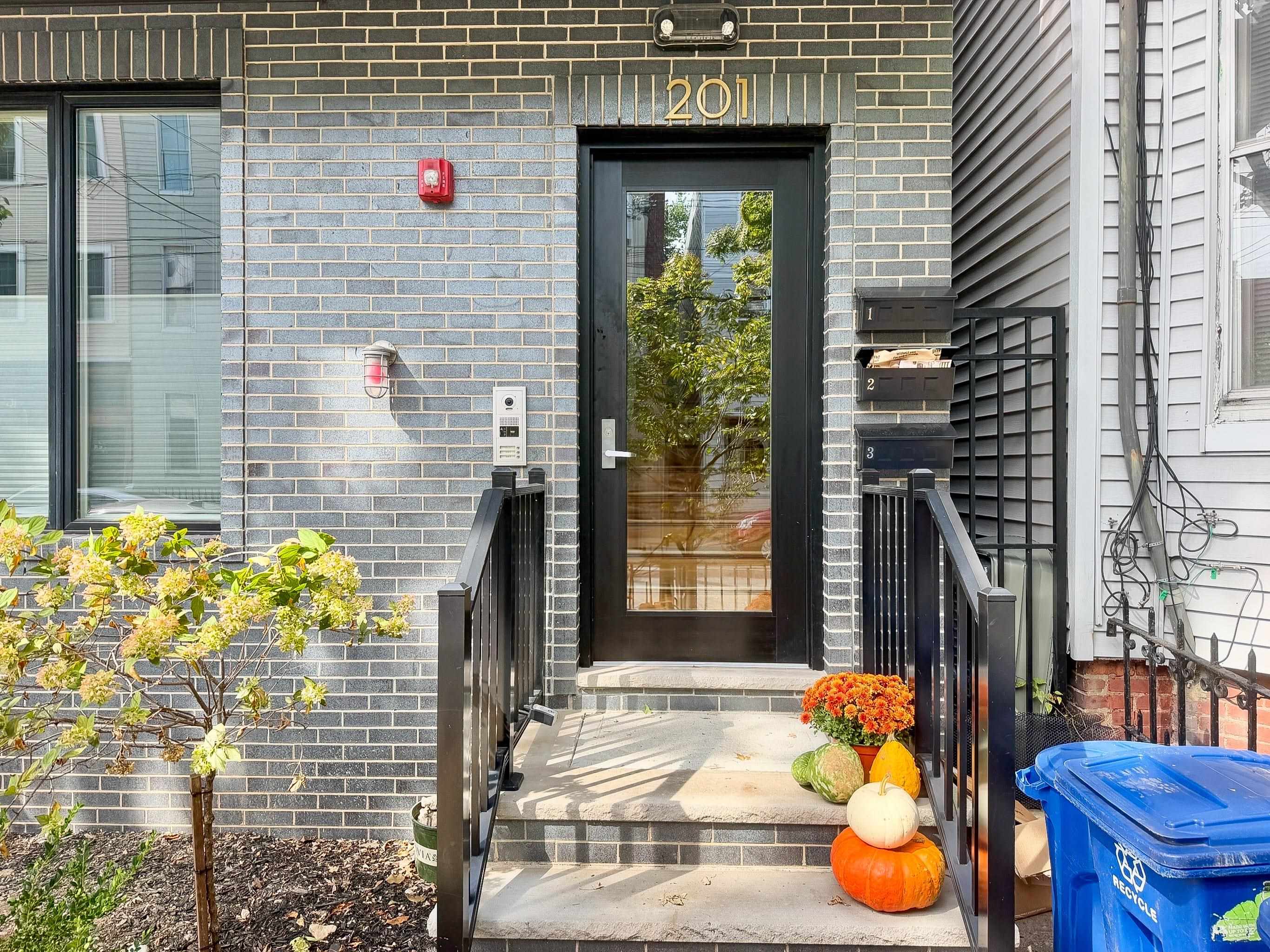 201 NEW YORK AVE