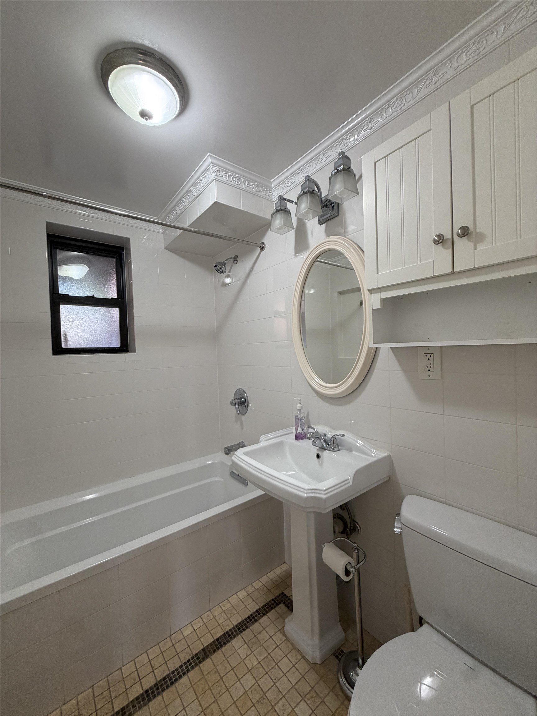 522 MANILA AVE Unit: G