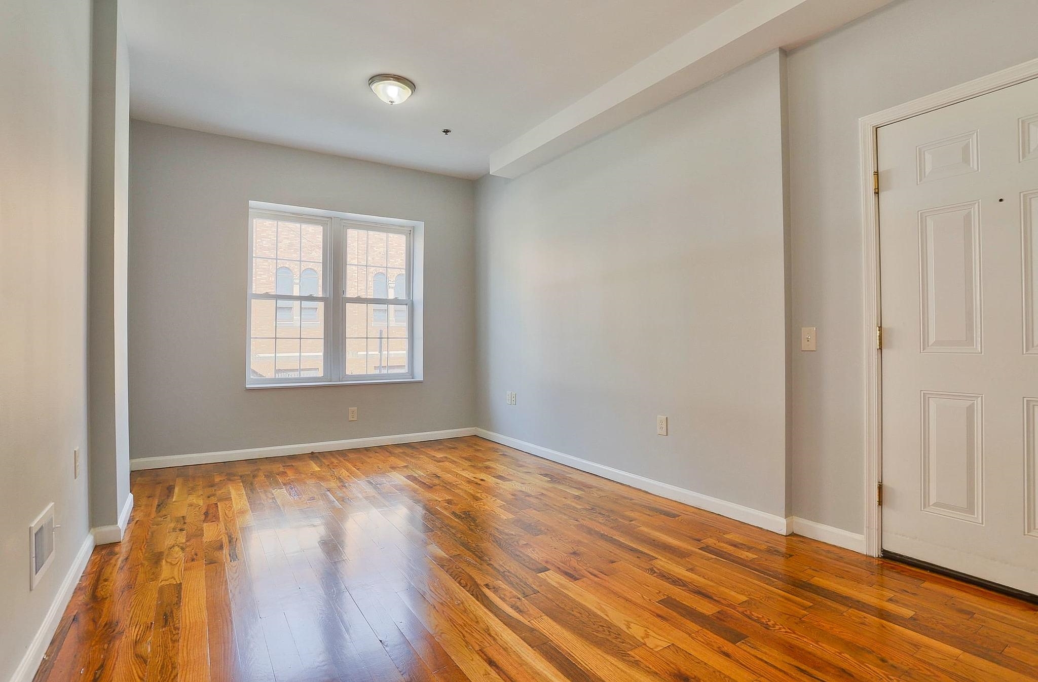 236 VAN HORNE ST Unit: 1B