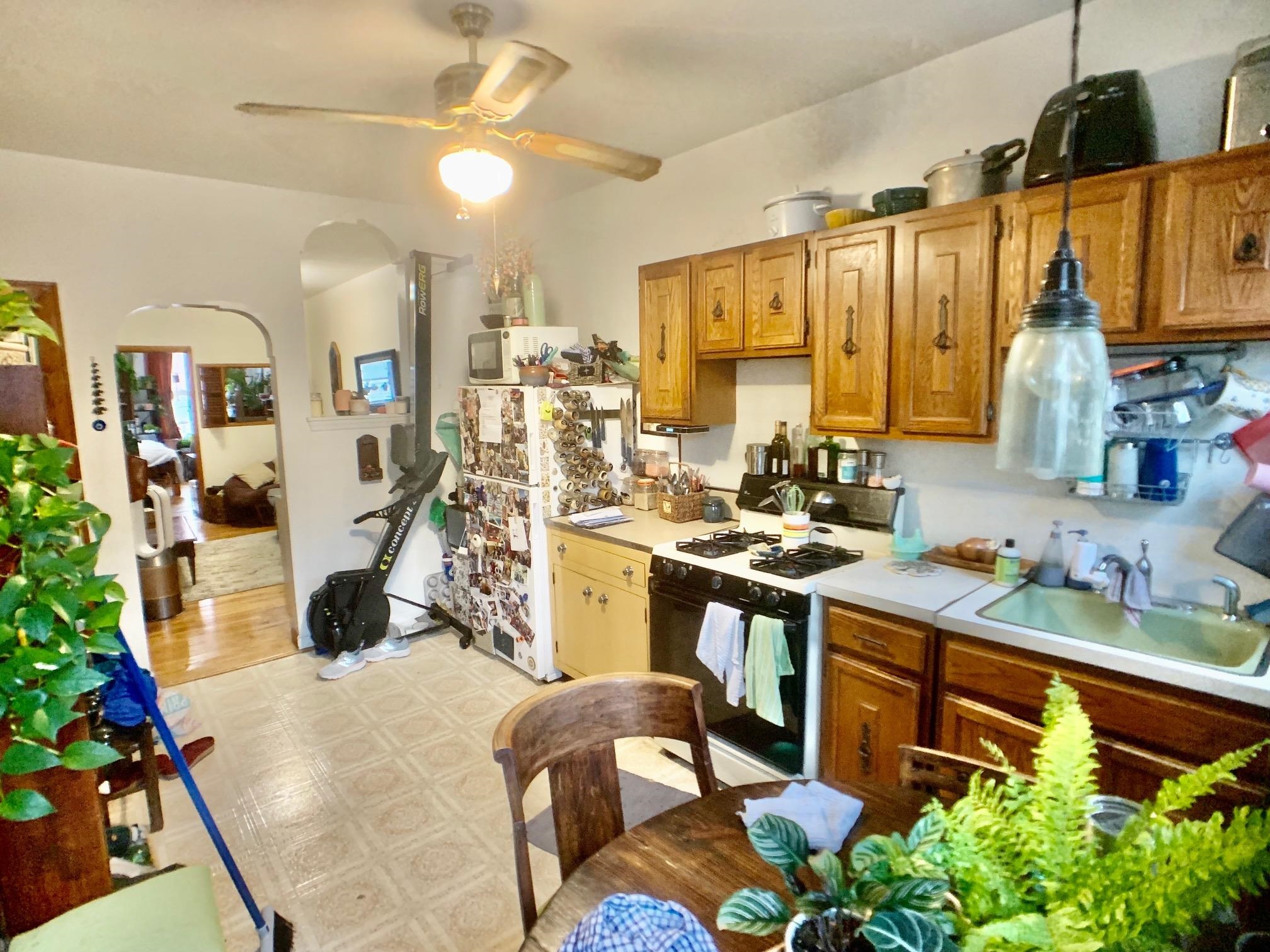 516 PARK AVE Unit: 6