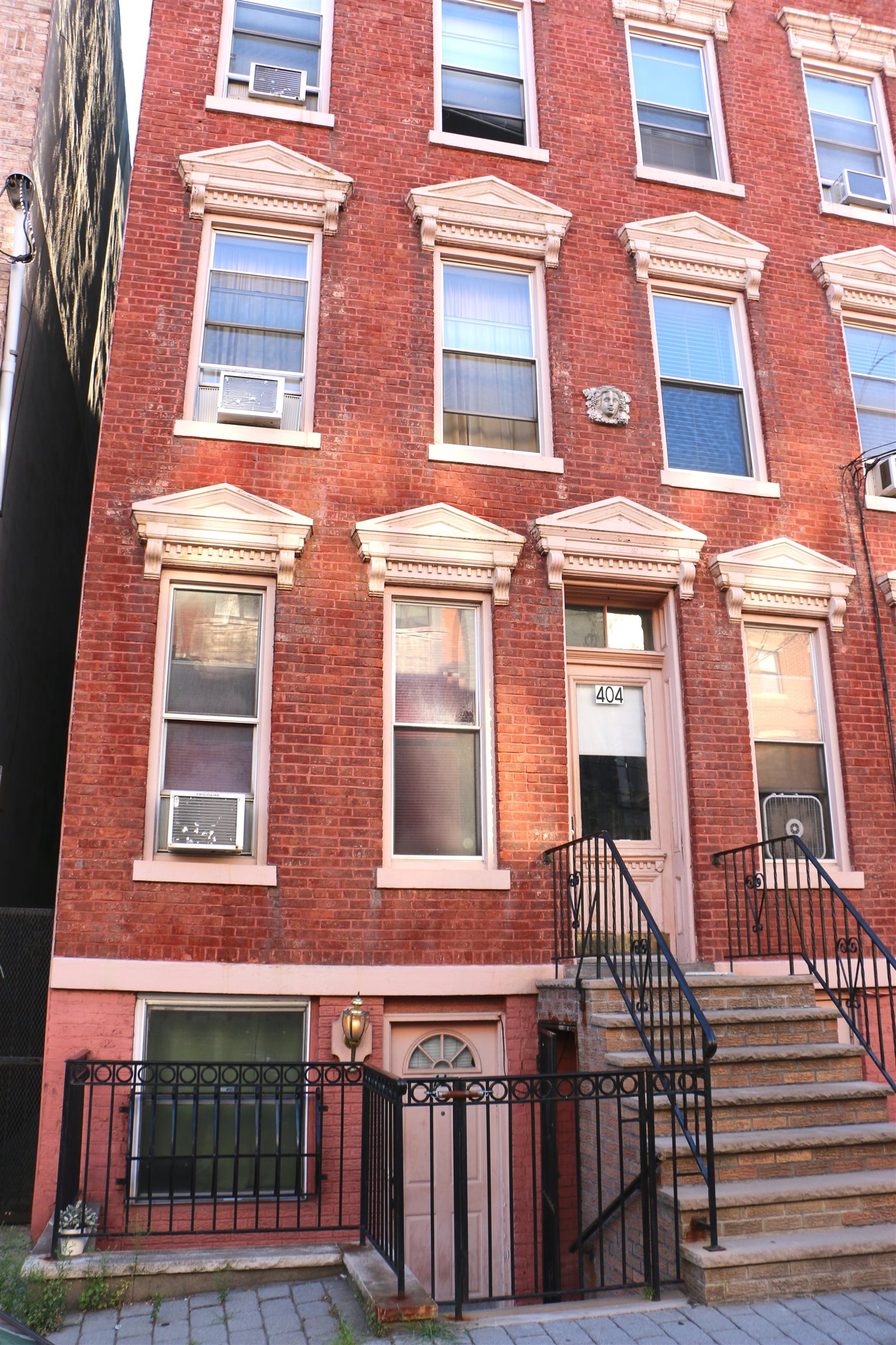 404 ADAMS ST Unit: 4