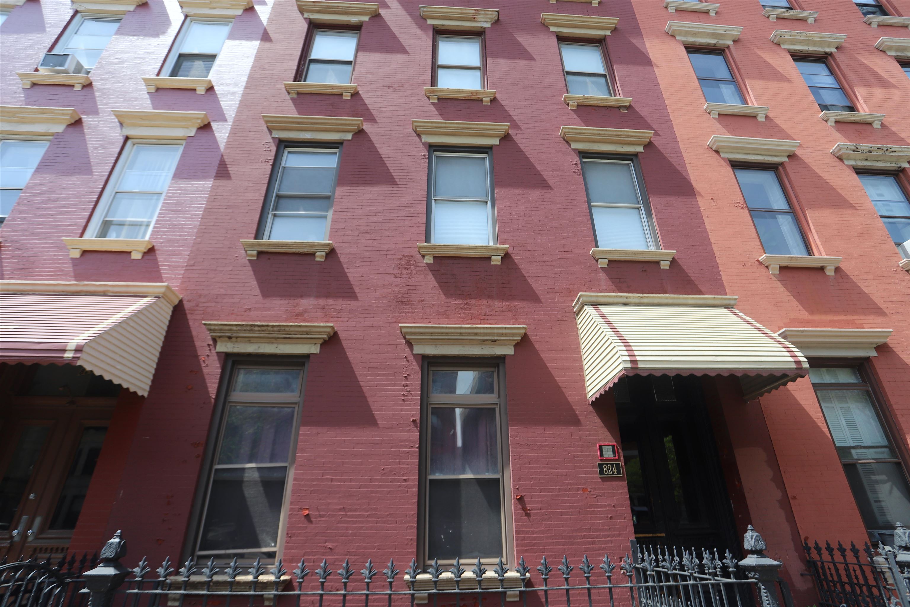824 WASHINGTON ST Unit: G