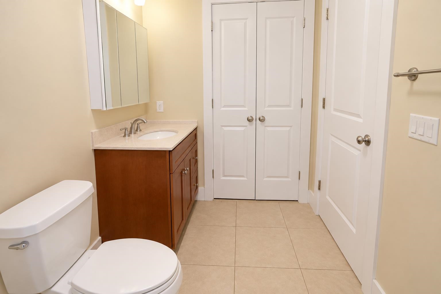824 WASHINGTON ST Unit: G