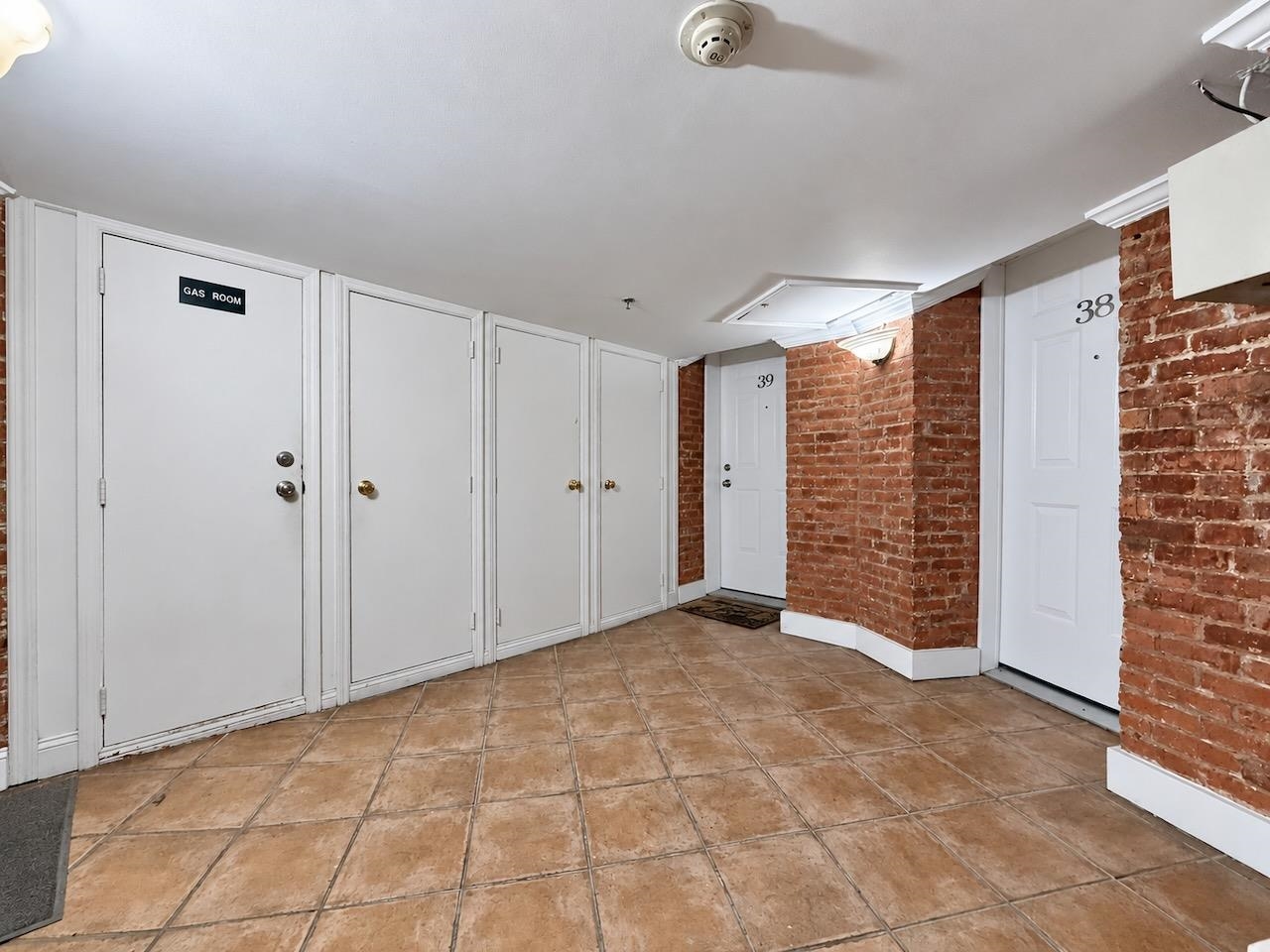 153 SIP AVE Unit: 39