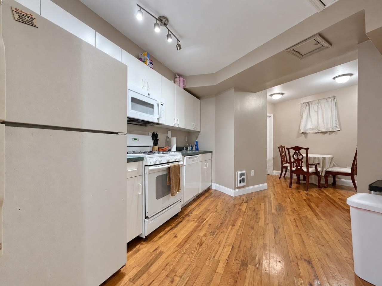 153 SIP AVE Unit: 39