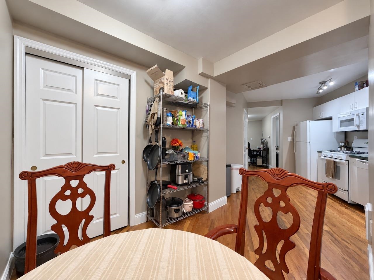 153 SIP AVE Unit: 39