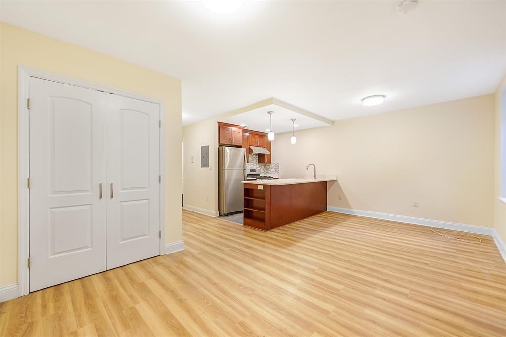 1026 BLOOMFIELD ST Unit: G