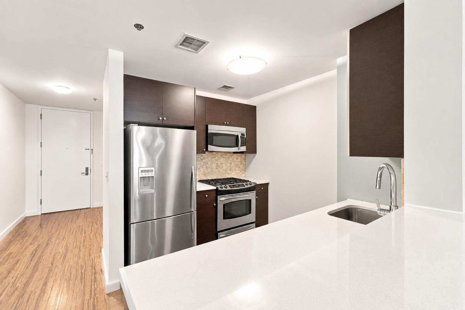 232 PAVONIA AVE Unit: 312