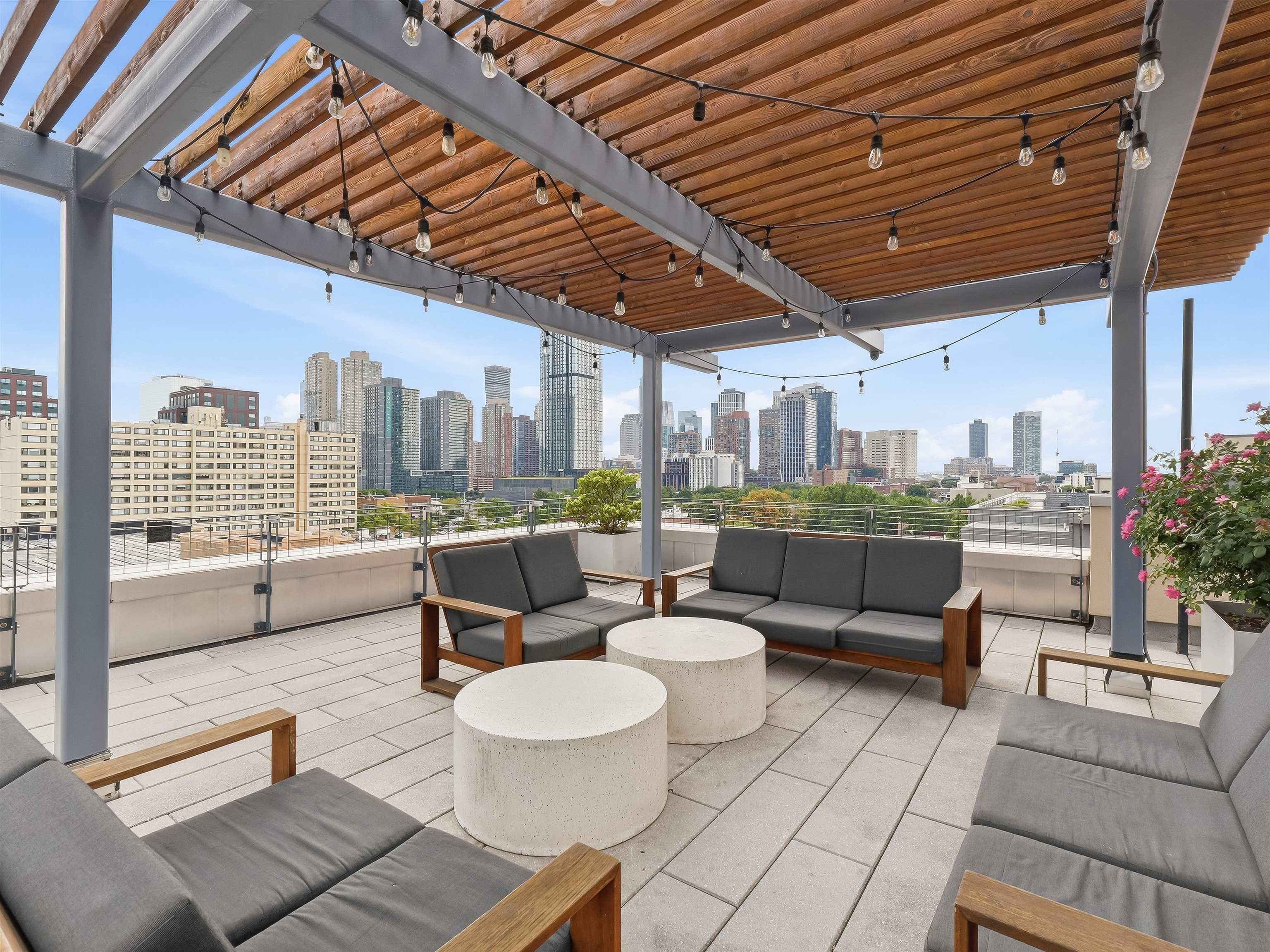232 PAVONIA AVE Unit: 312