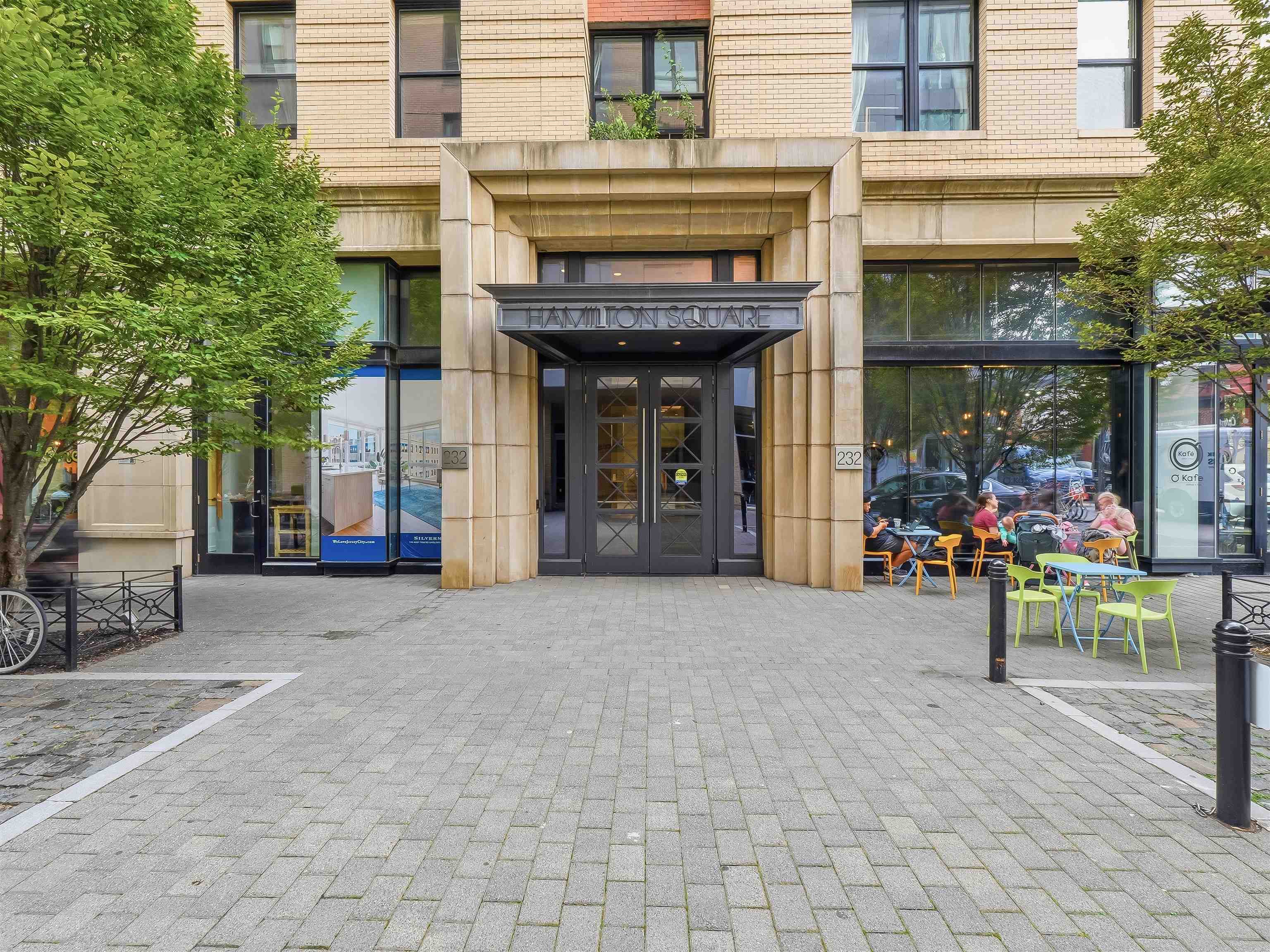 232 PAVONIA AVE Unit: 312