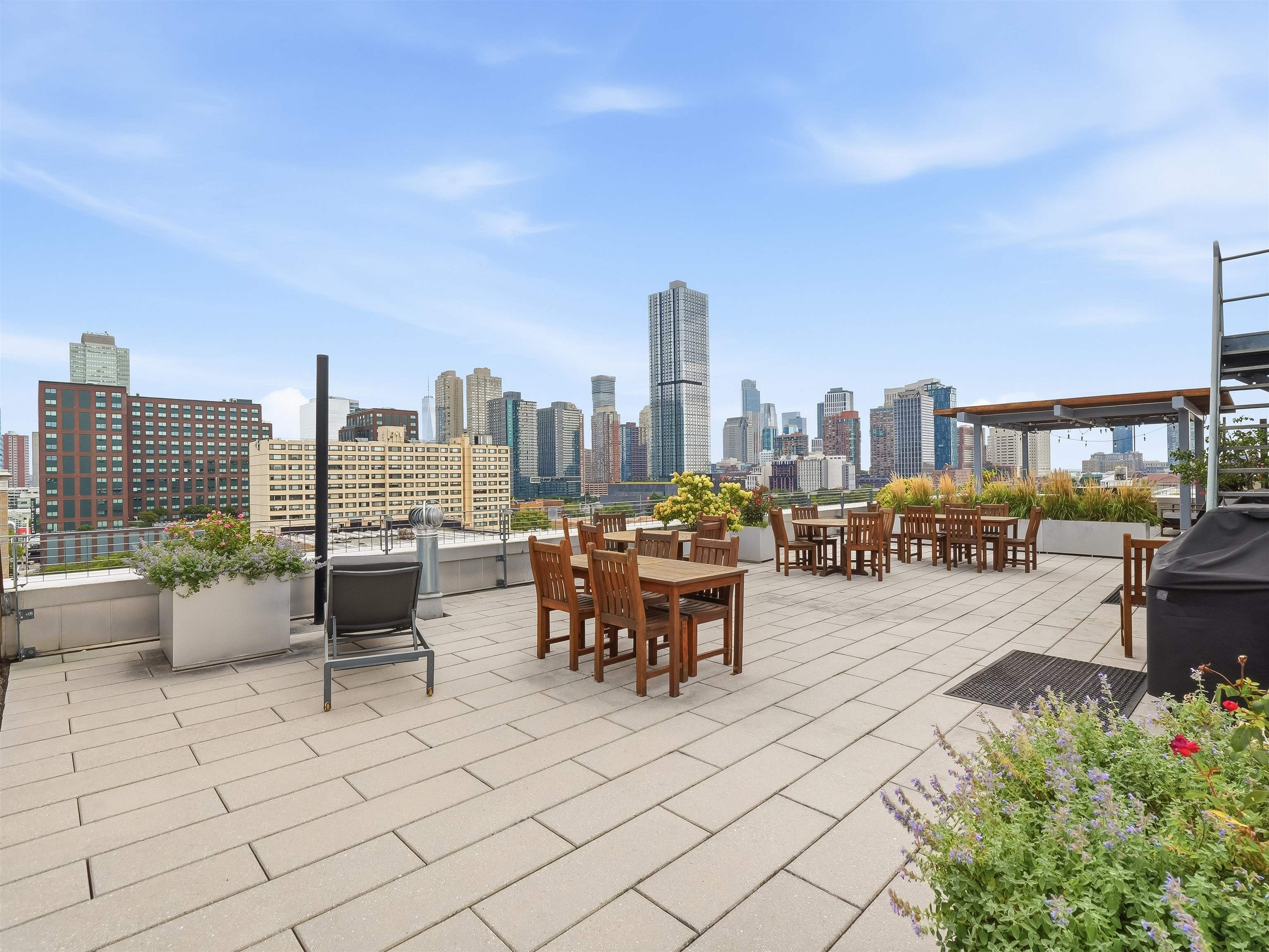 232 PAVONIA AVE Unit: 312