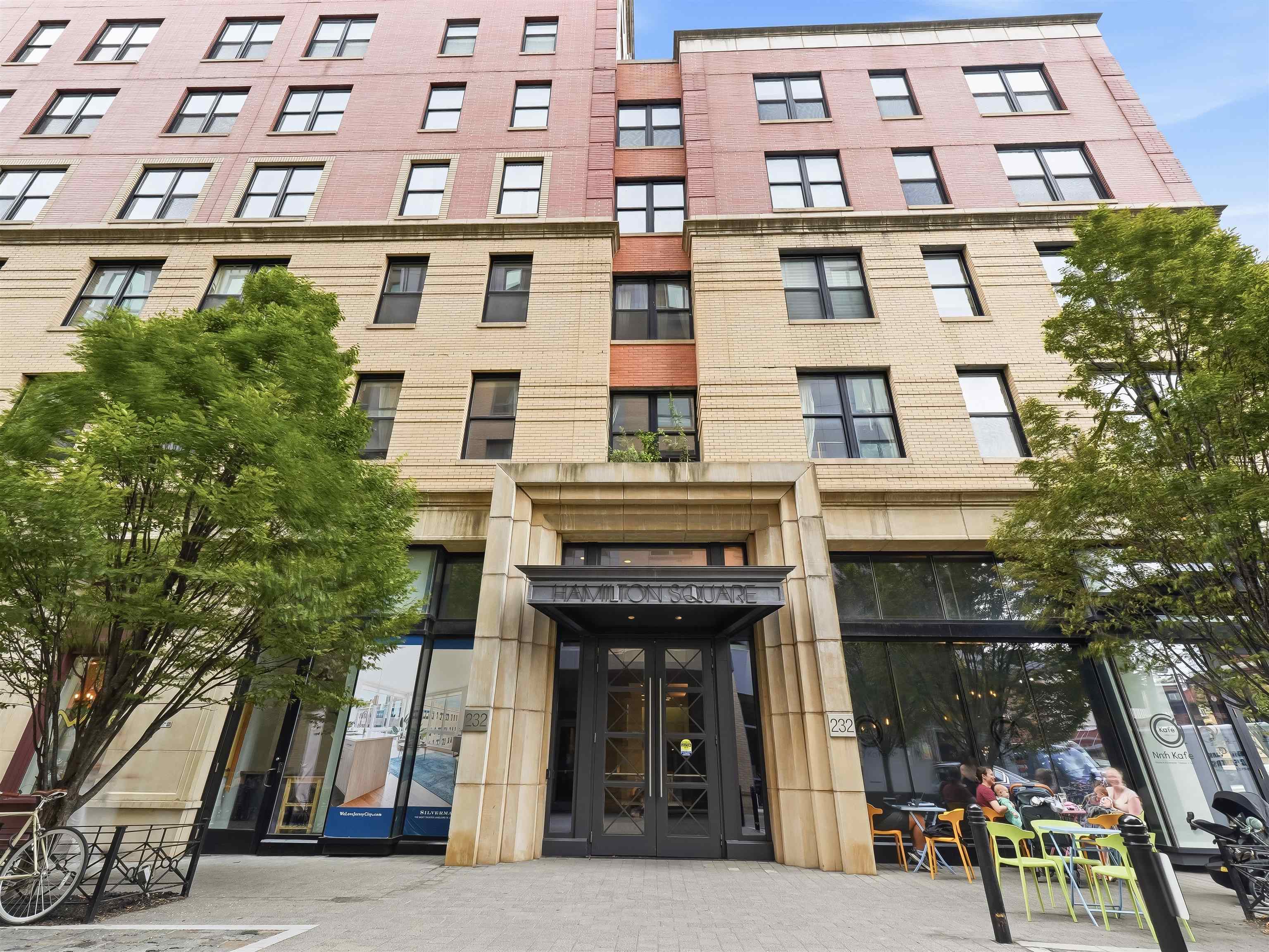 232 PAVONIA AVE Unit: 312