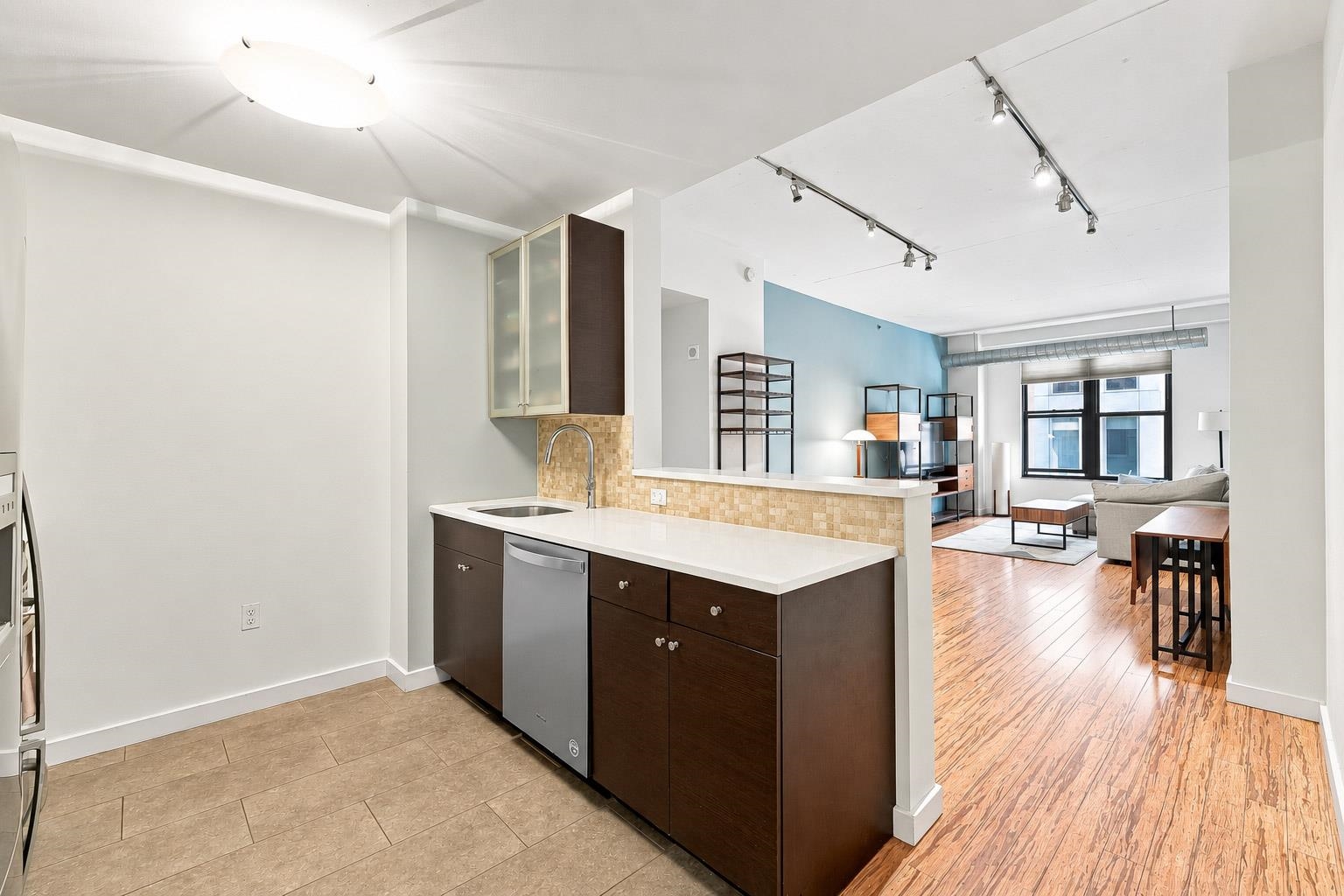 232 PAVONIA AVE Unit: 312