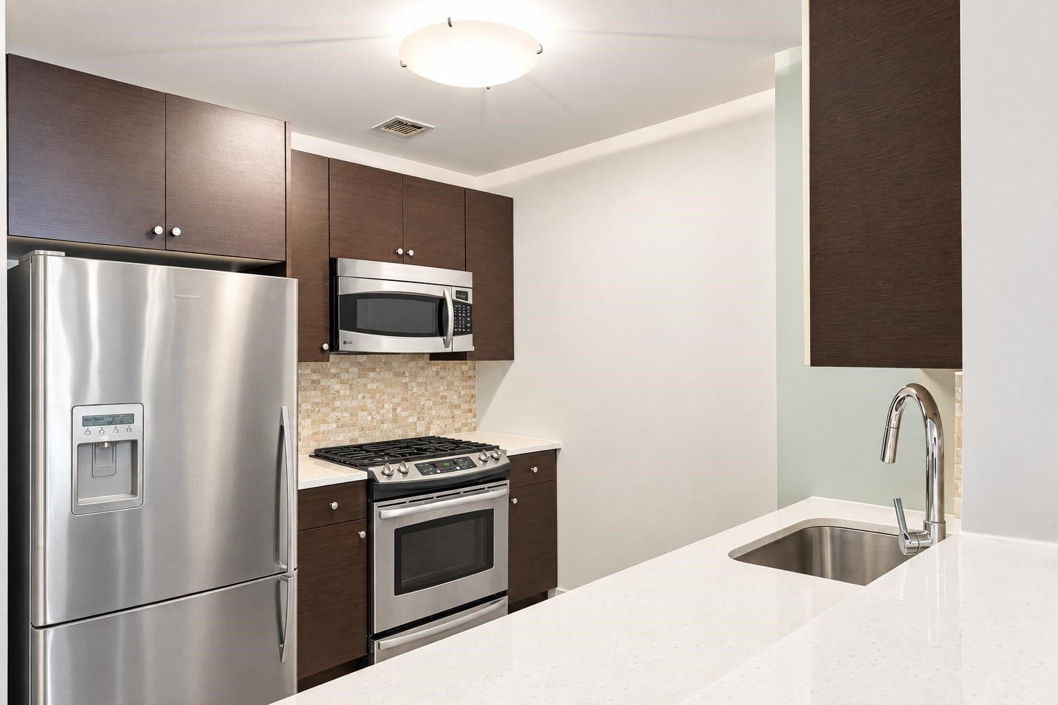232 PAVONIA AVE Unit: 312
