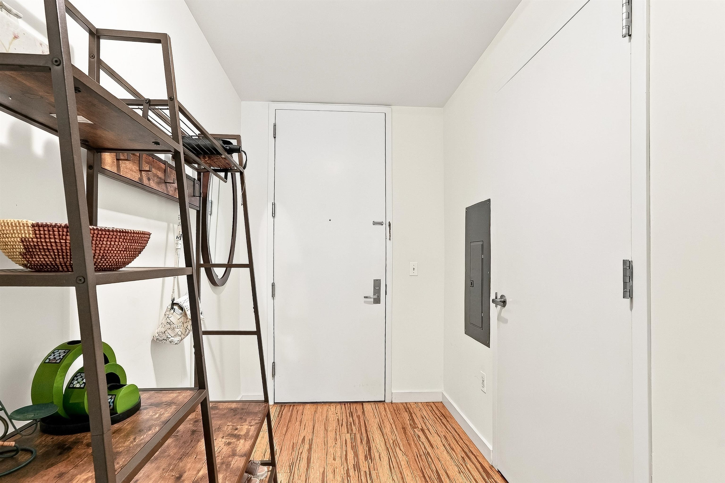 232 PAVONIA AVE Unit: 312