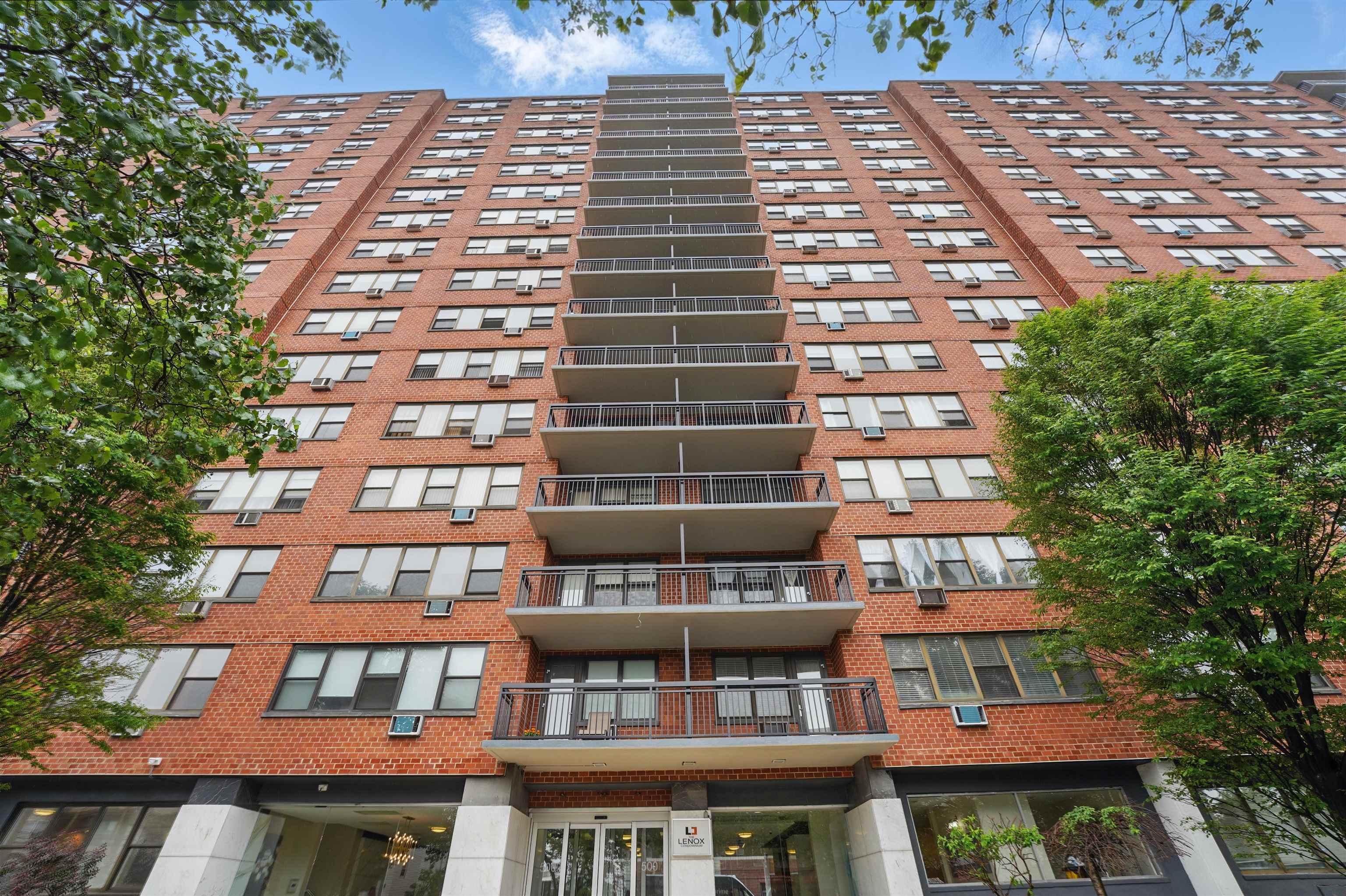 500 CENTRAL AVE Unit: 1709