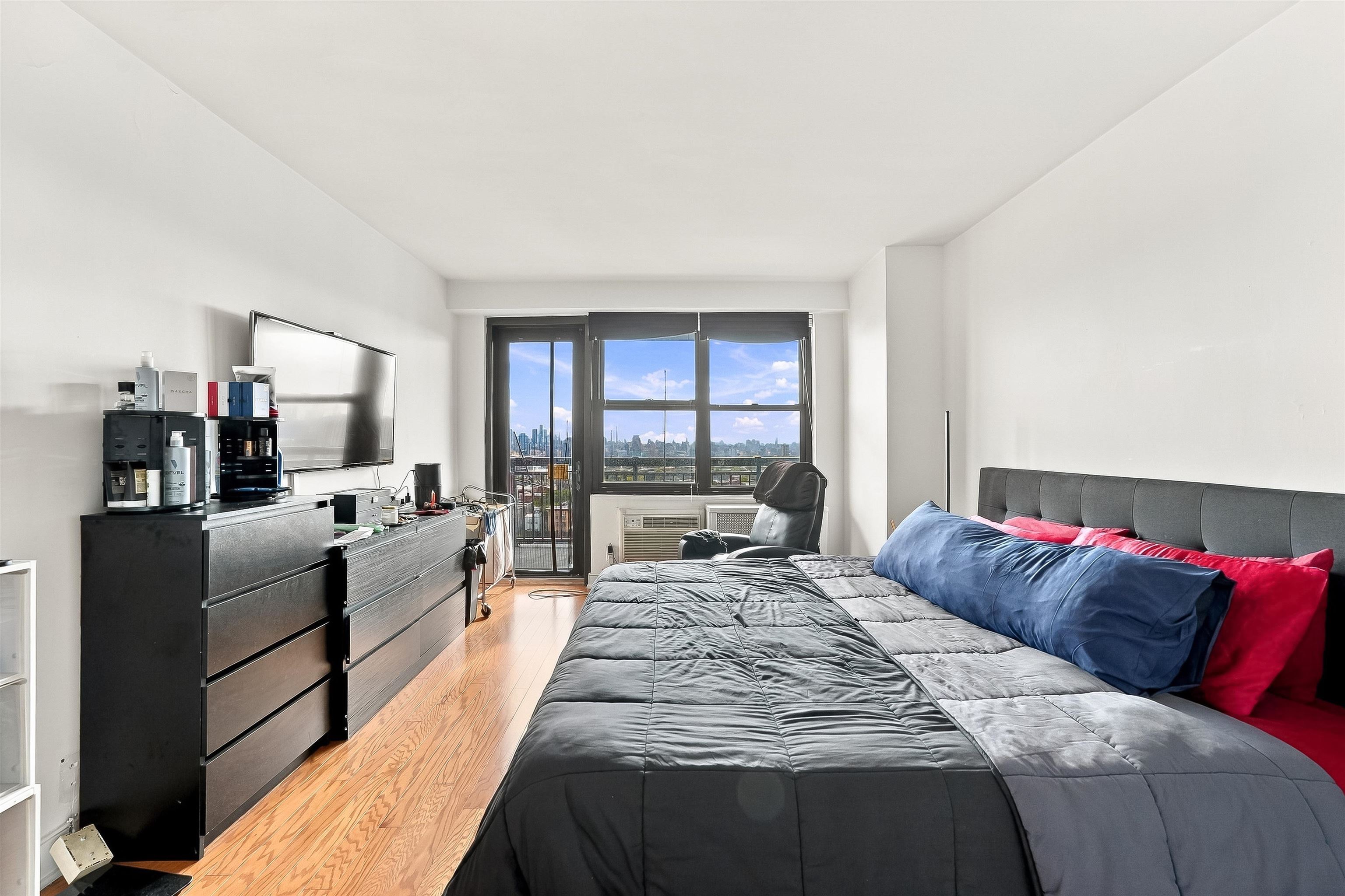 500 CENTRAL AVE Unit: 1709