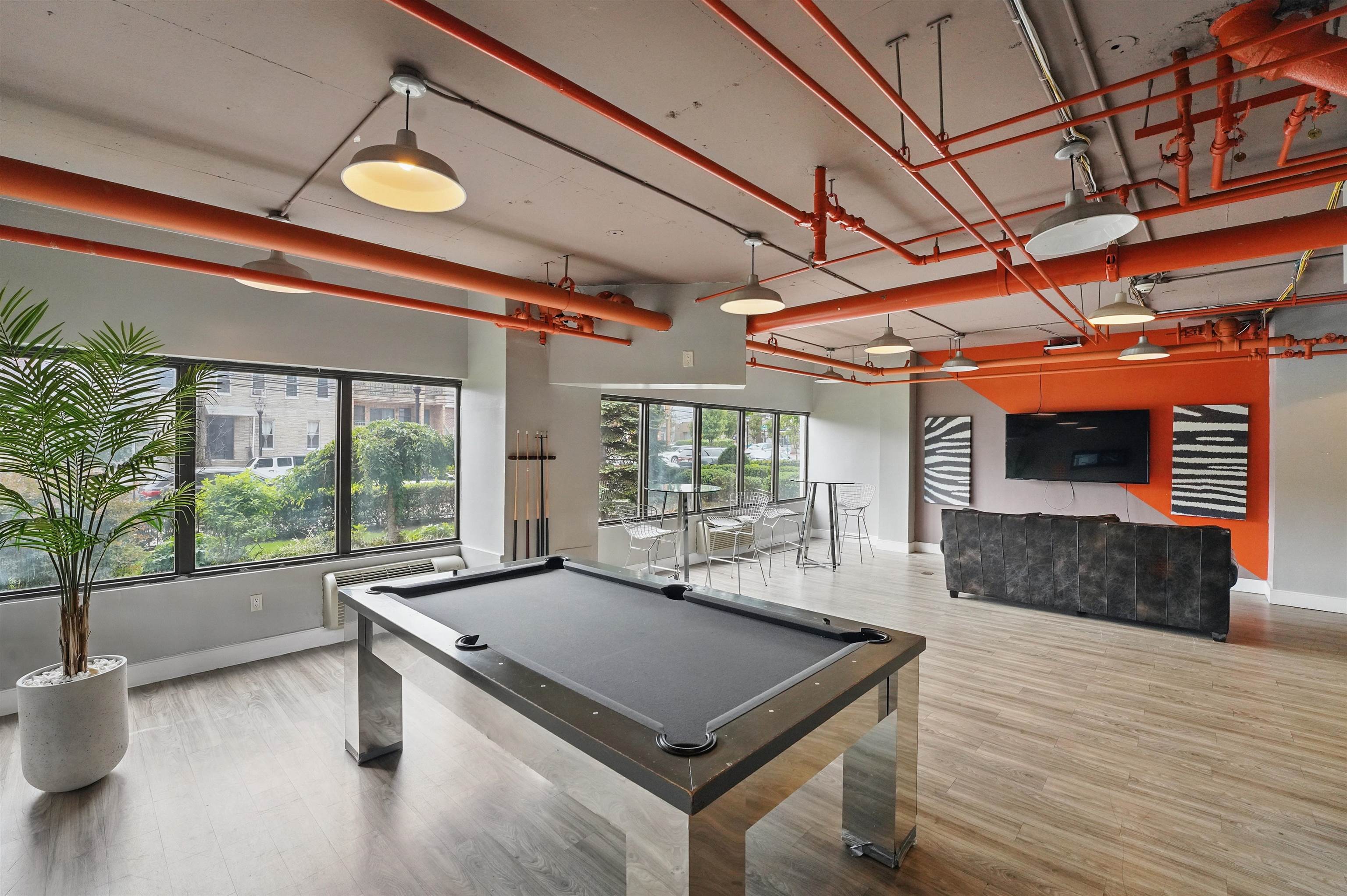 500 CENTRAL AVE Unit: 1709
