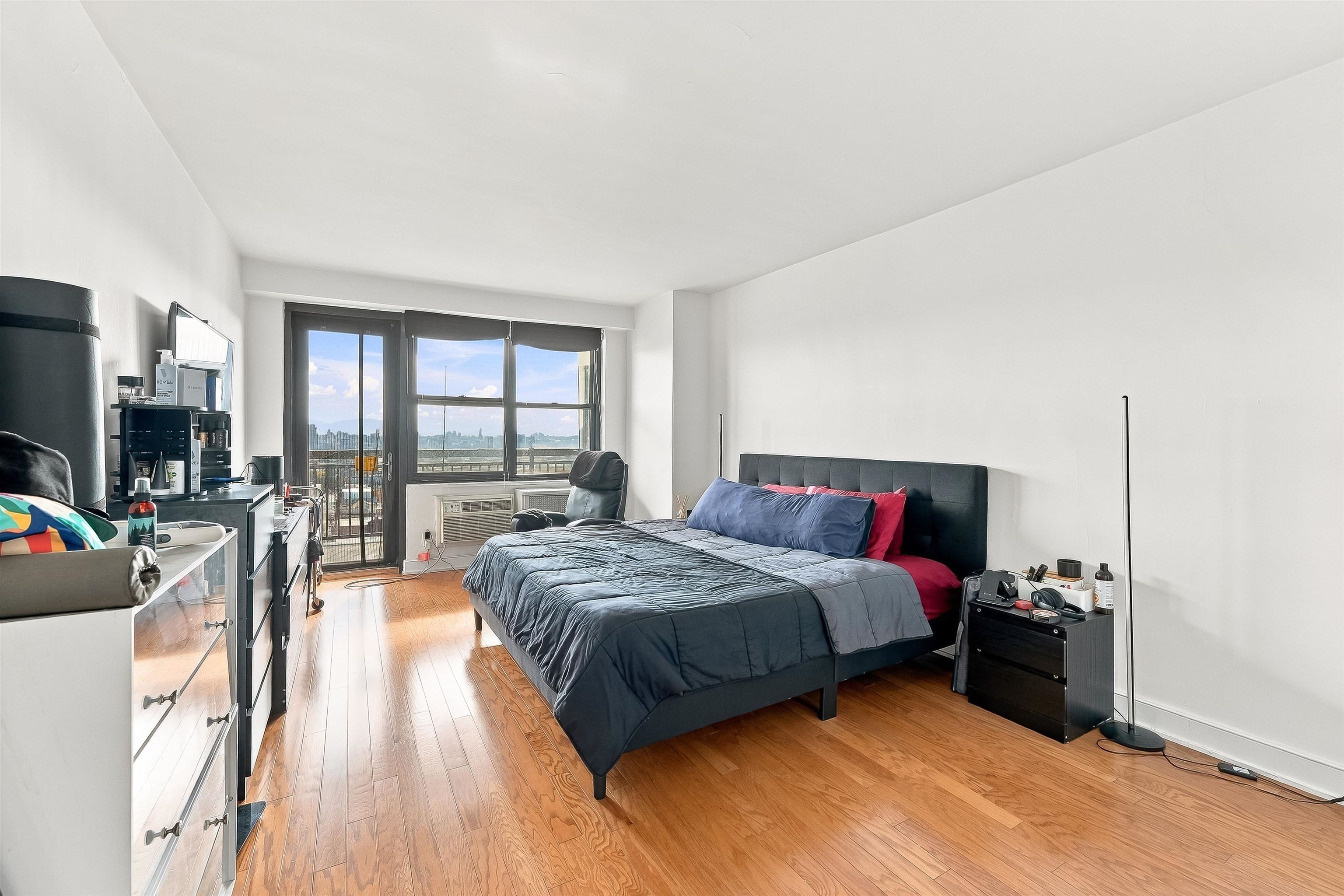 500 CENTRAL AVE Unit: 1709