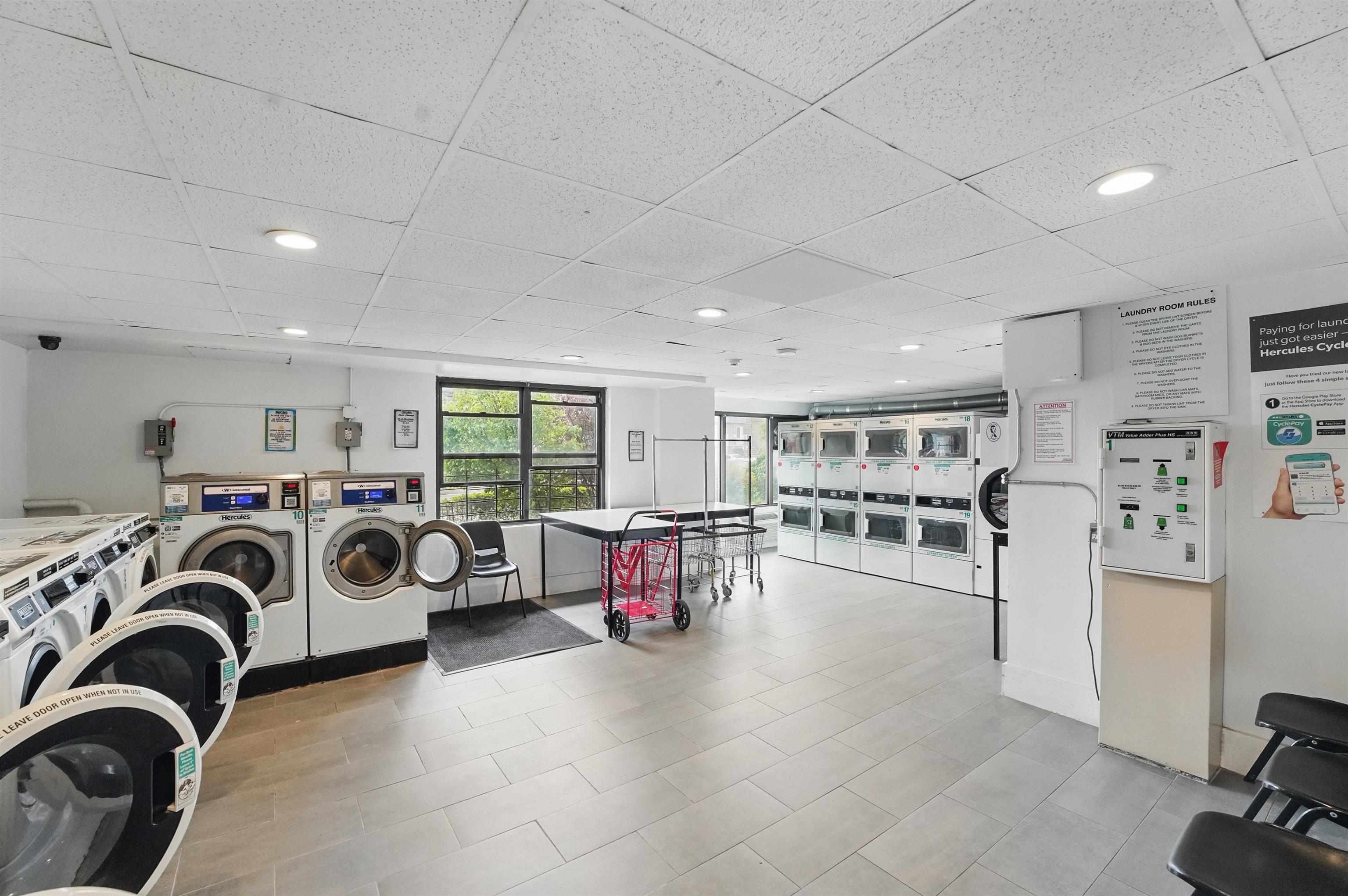 500 CENTRAL AVE Unit: 1709