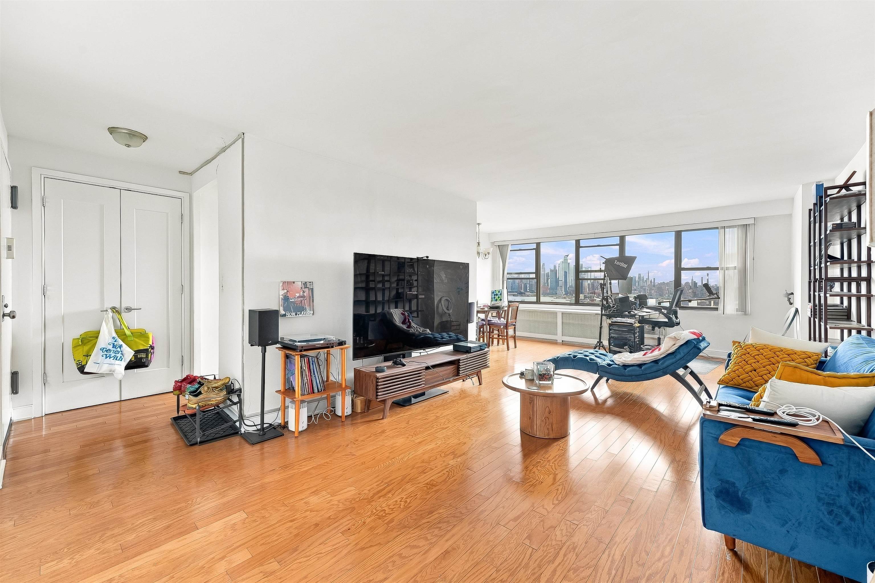 500 CENTRAL AVE Unit: 1709