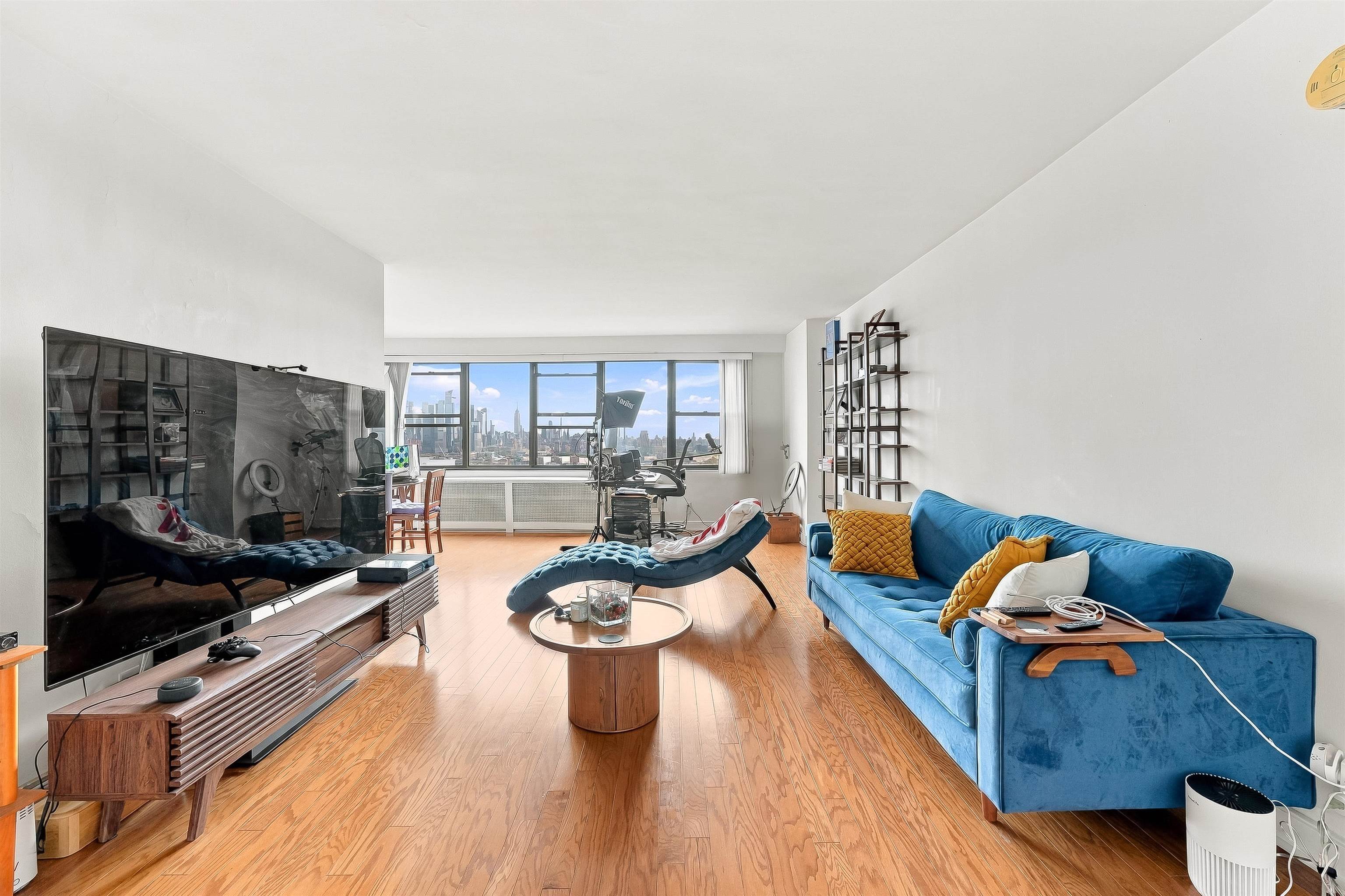 500 CENTRAL AVE Unit: 1709