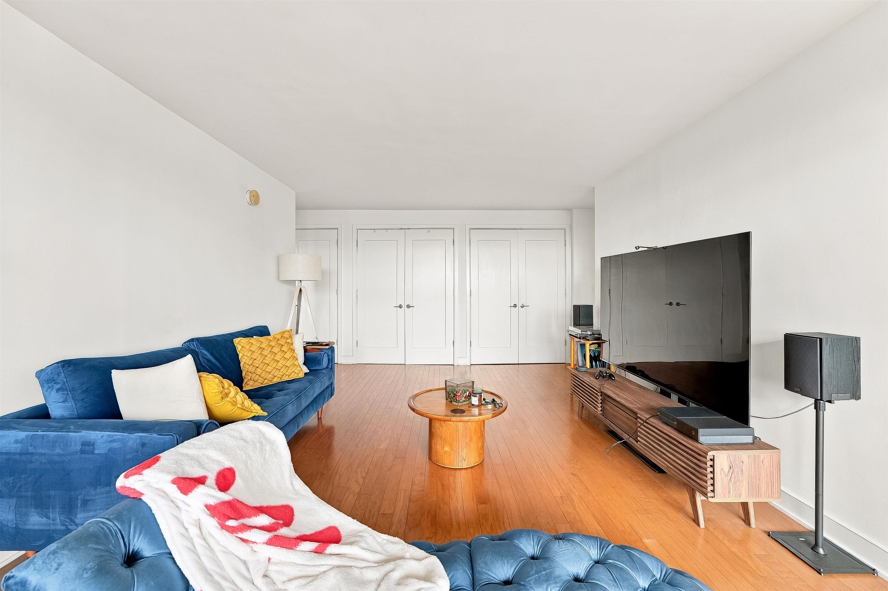 500 CENTRAL AVE Unit: 1709
