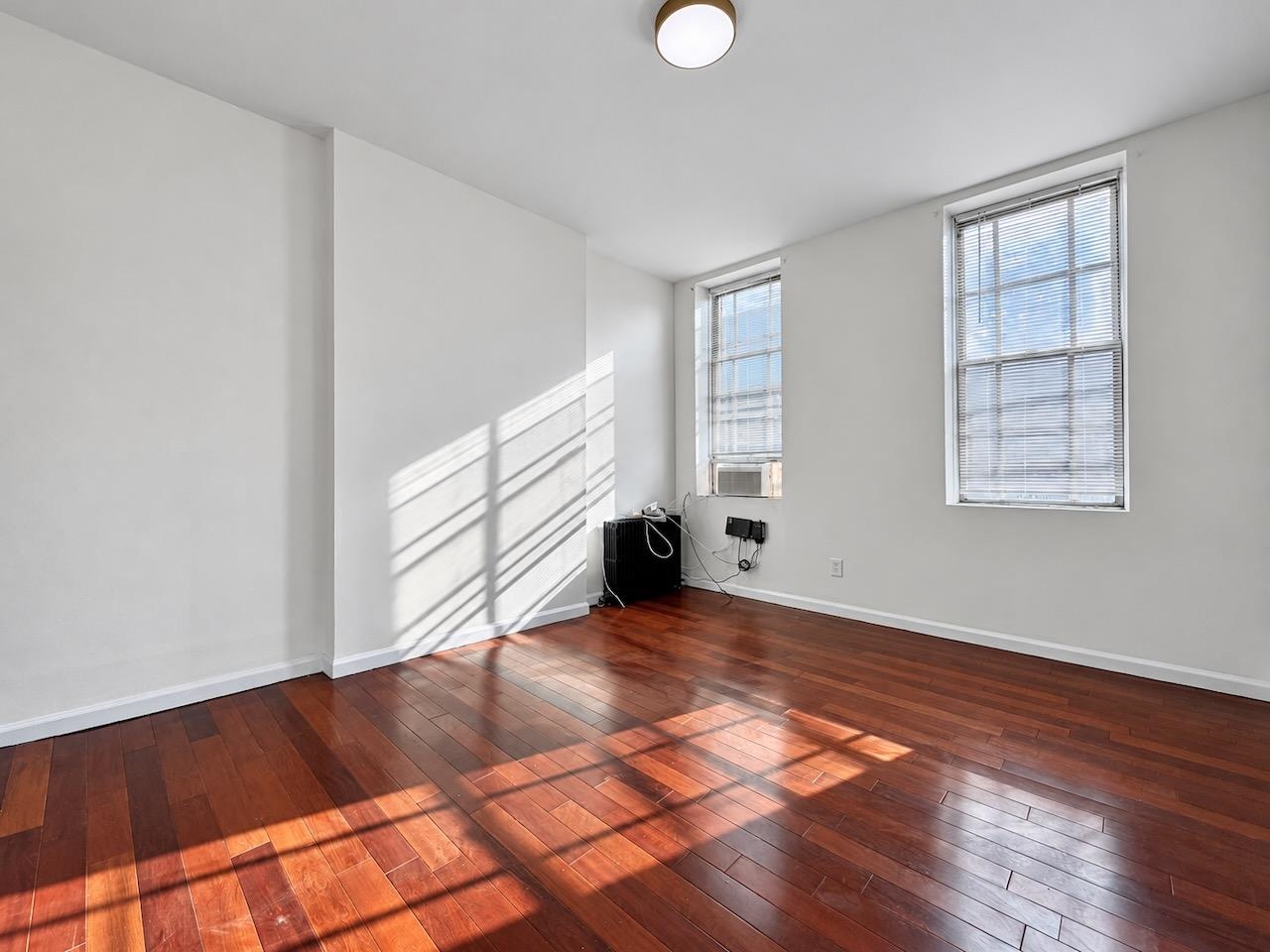 59 WEBSTER AVE Unit: 1