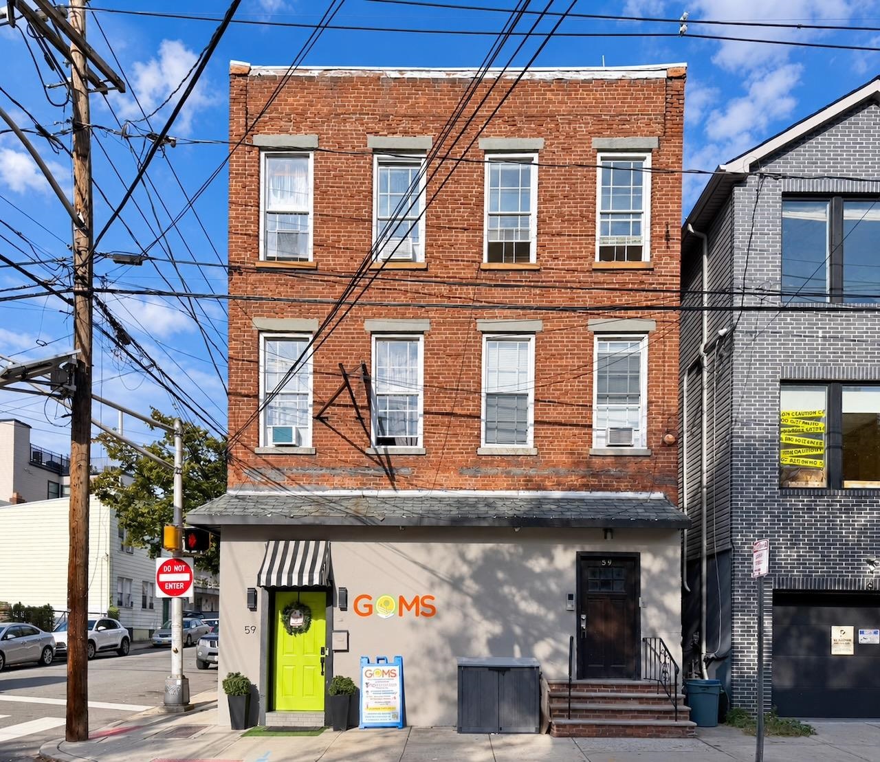 59 WEBSTER AVE Unit: 1