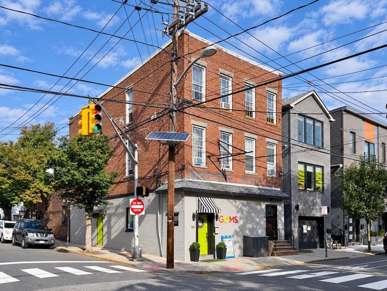 59 WEBSTER AVE Unit: 1