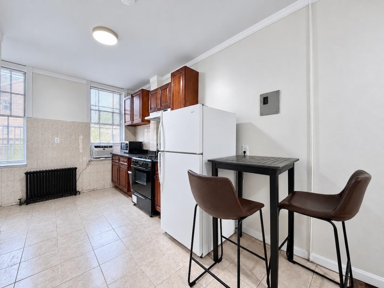 59 WEBSTER AVE Unit: 1