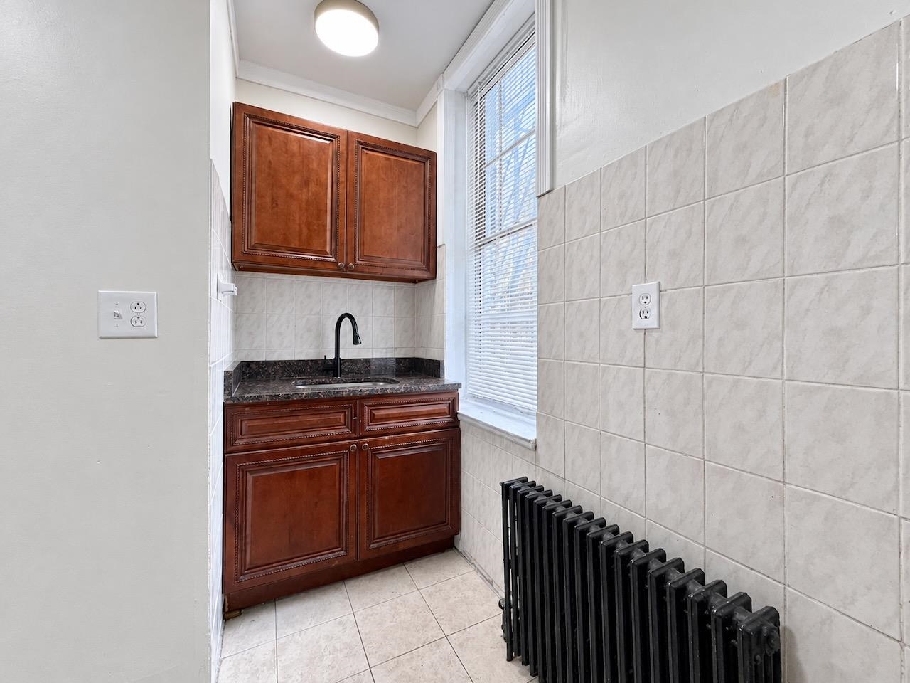 59 WEBSTER AVE Unit: 1