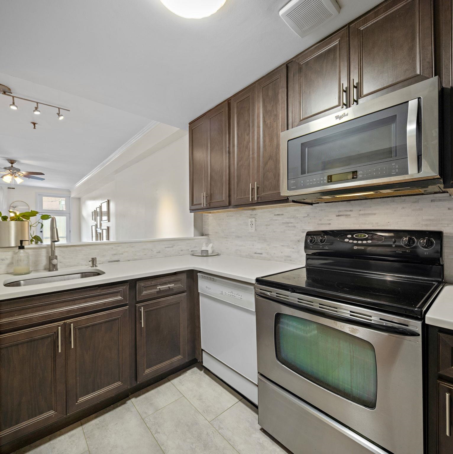 232 MONROE ST Unit: 1N
