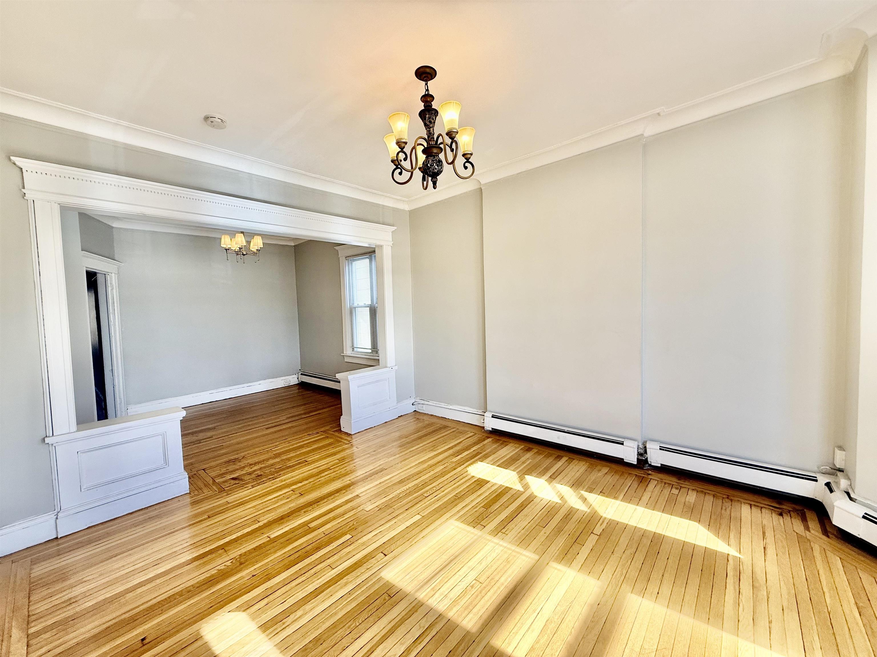 206 HIGHPOINT AVE Unit: 2