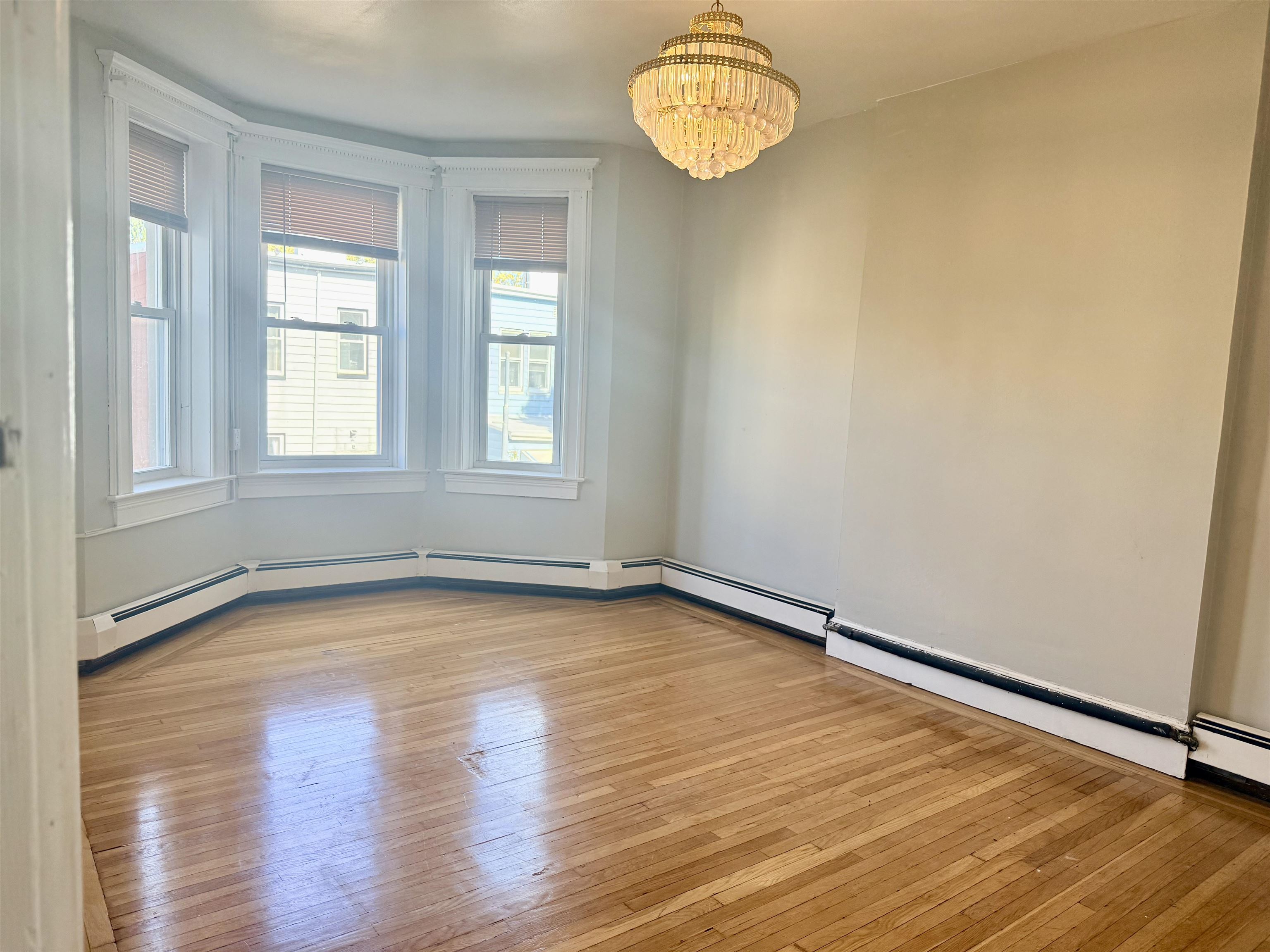 206 HIGHPOINT AVE Unit: 2