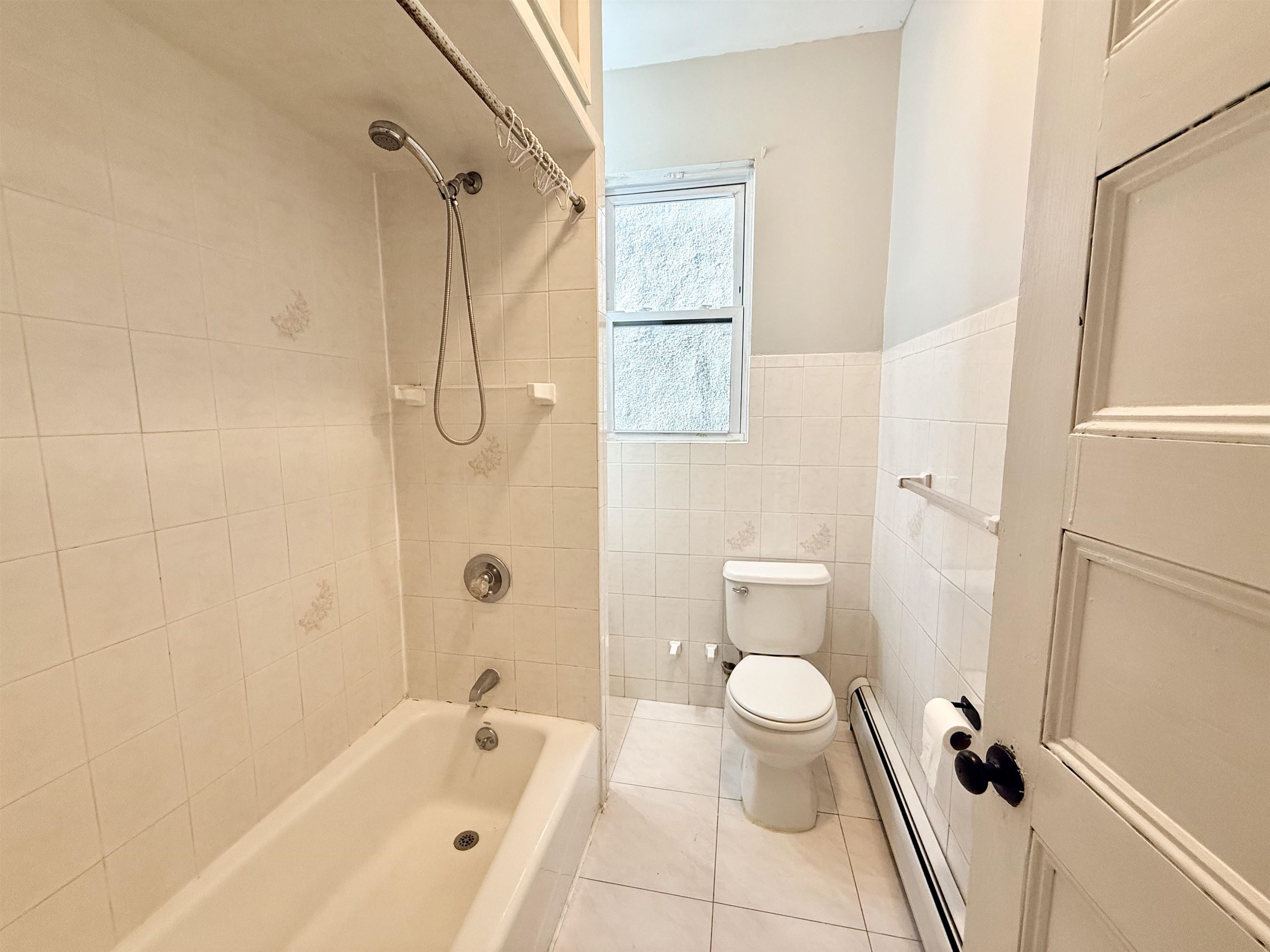 206 HIGHPOINT AVE Unit: 2