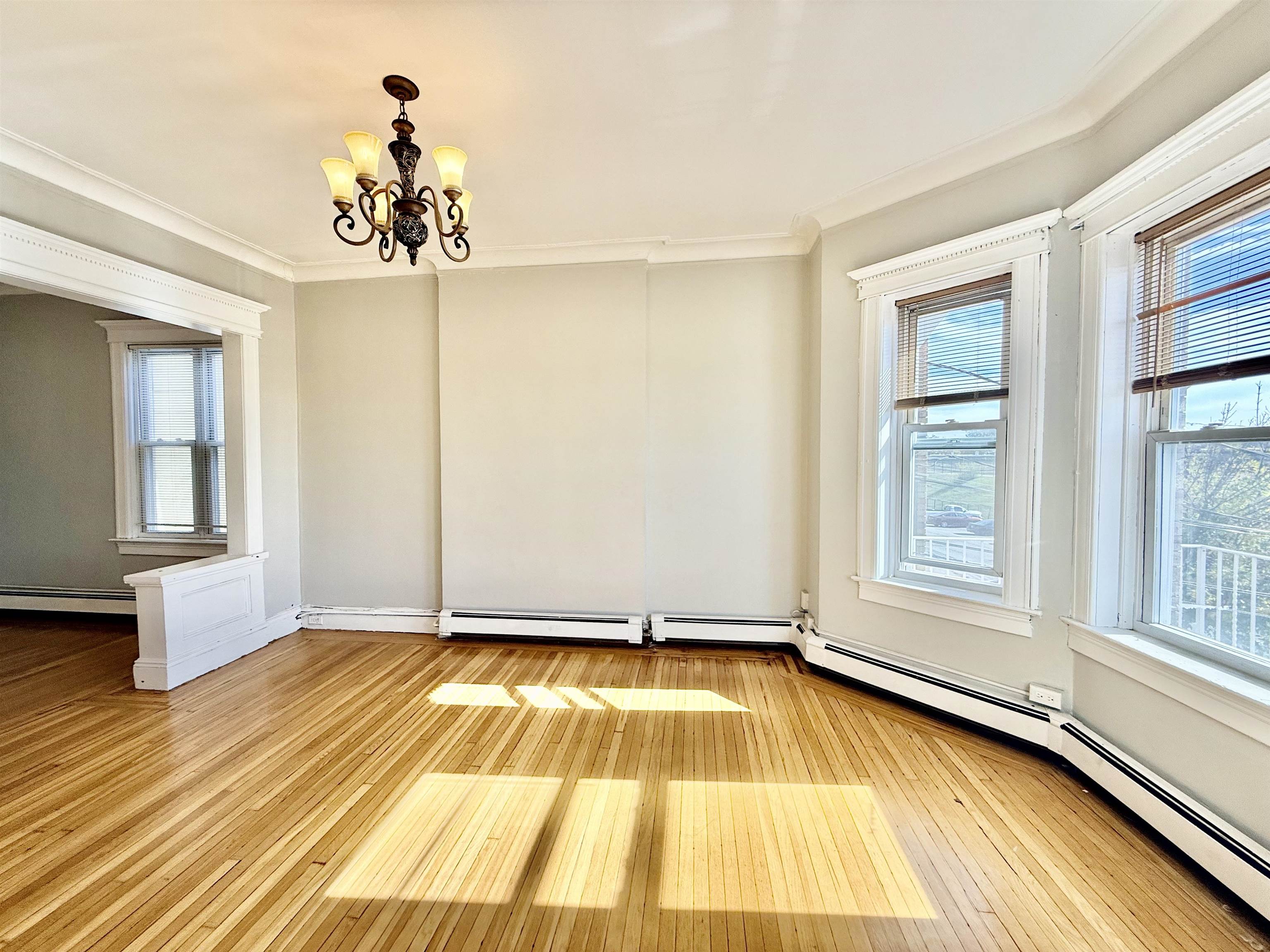 206 HIGHPOINT AVE Unit: 2