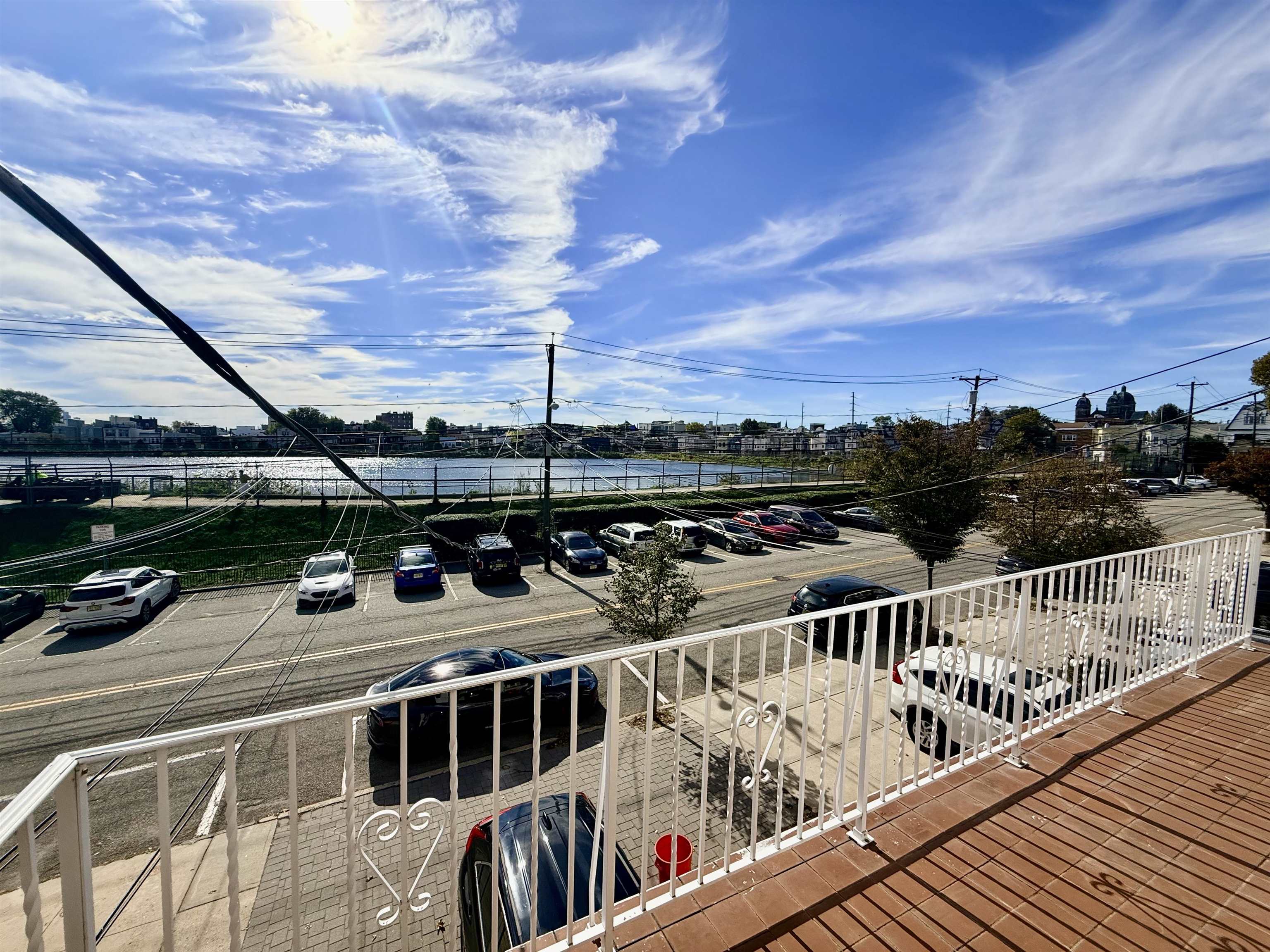 206 HIGHPOINT AVE Unit: 2