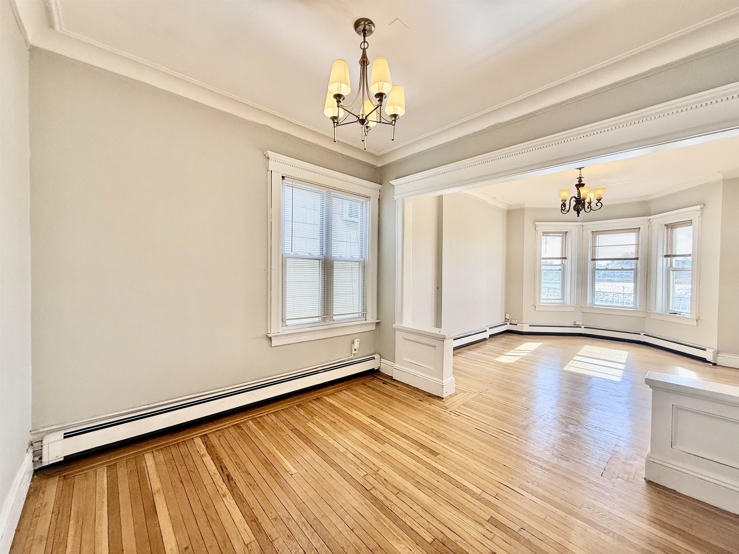206 HIGHPOINT AVE Unit: 2