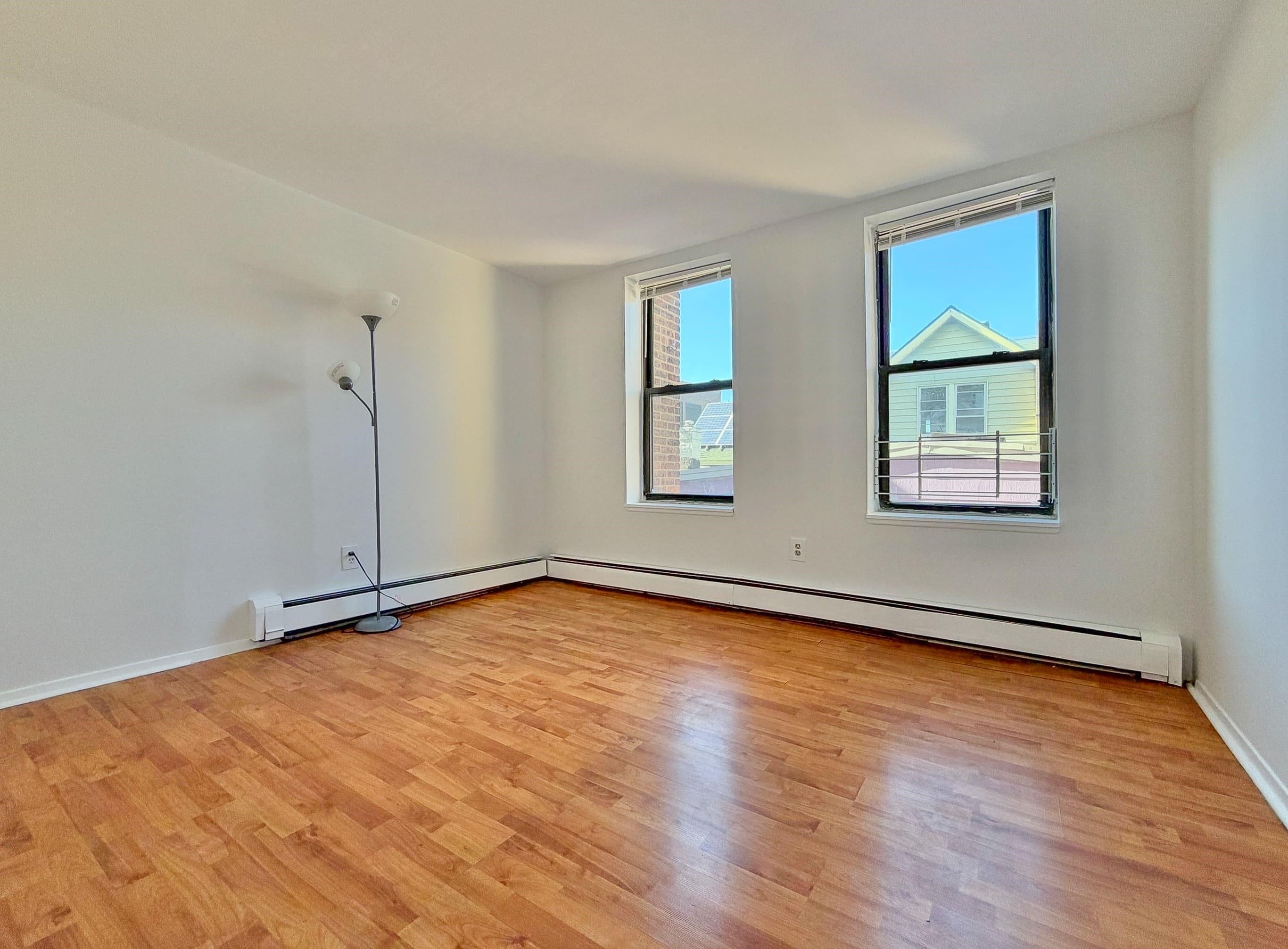 787 SUMMIT AVE Unit: 11